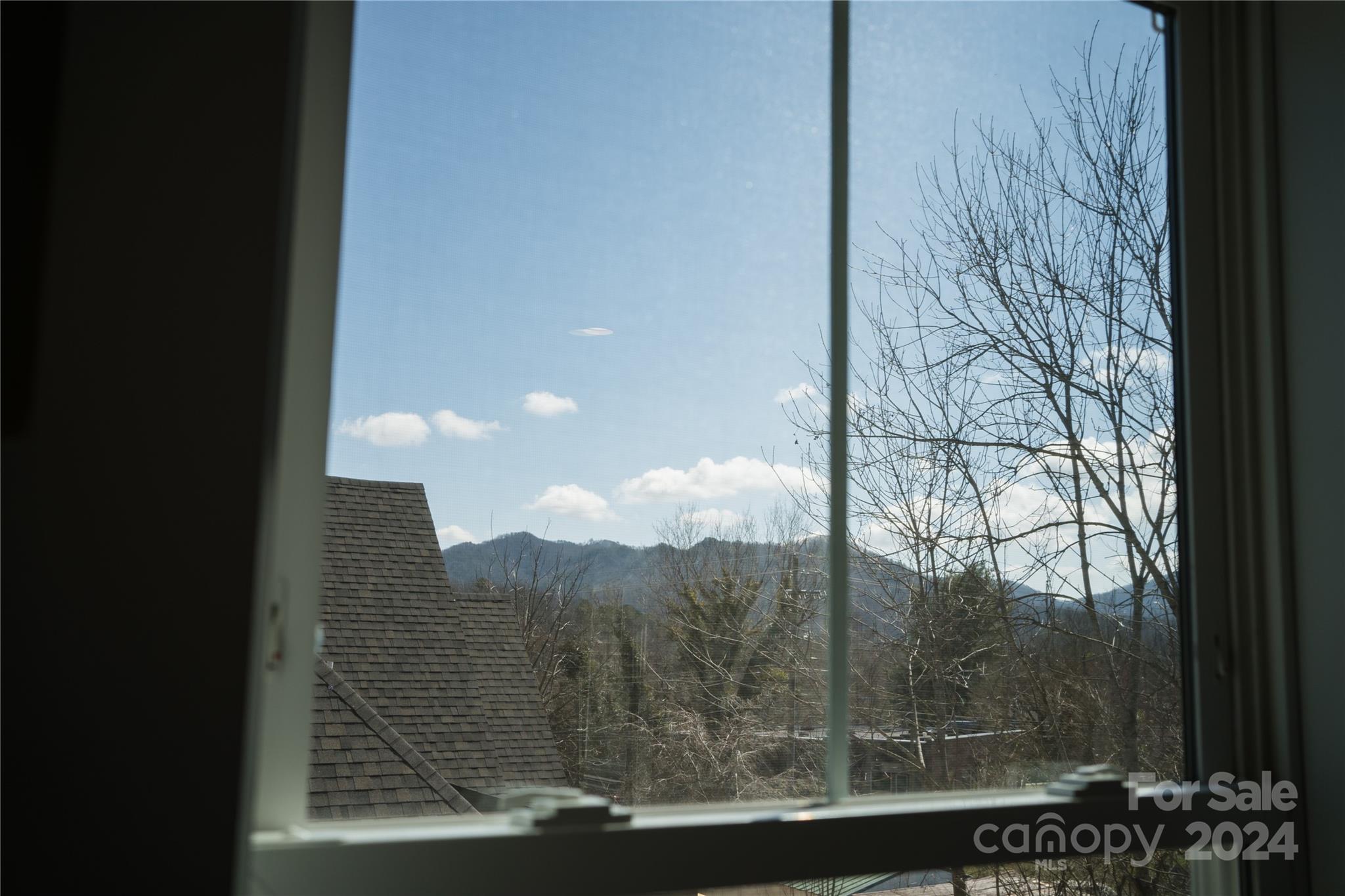 7 Mountain View Avenue