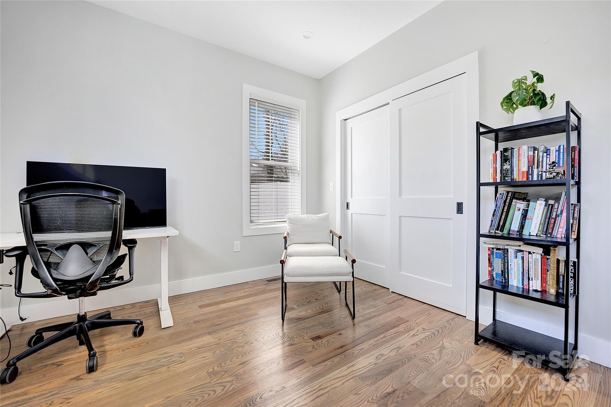 7 Mountain View Avenue