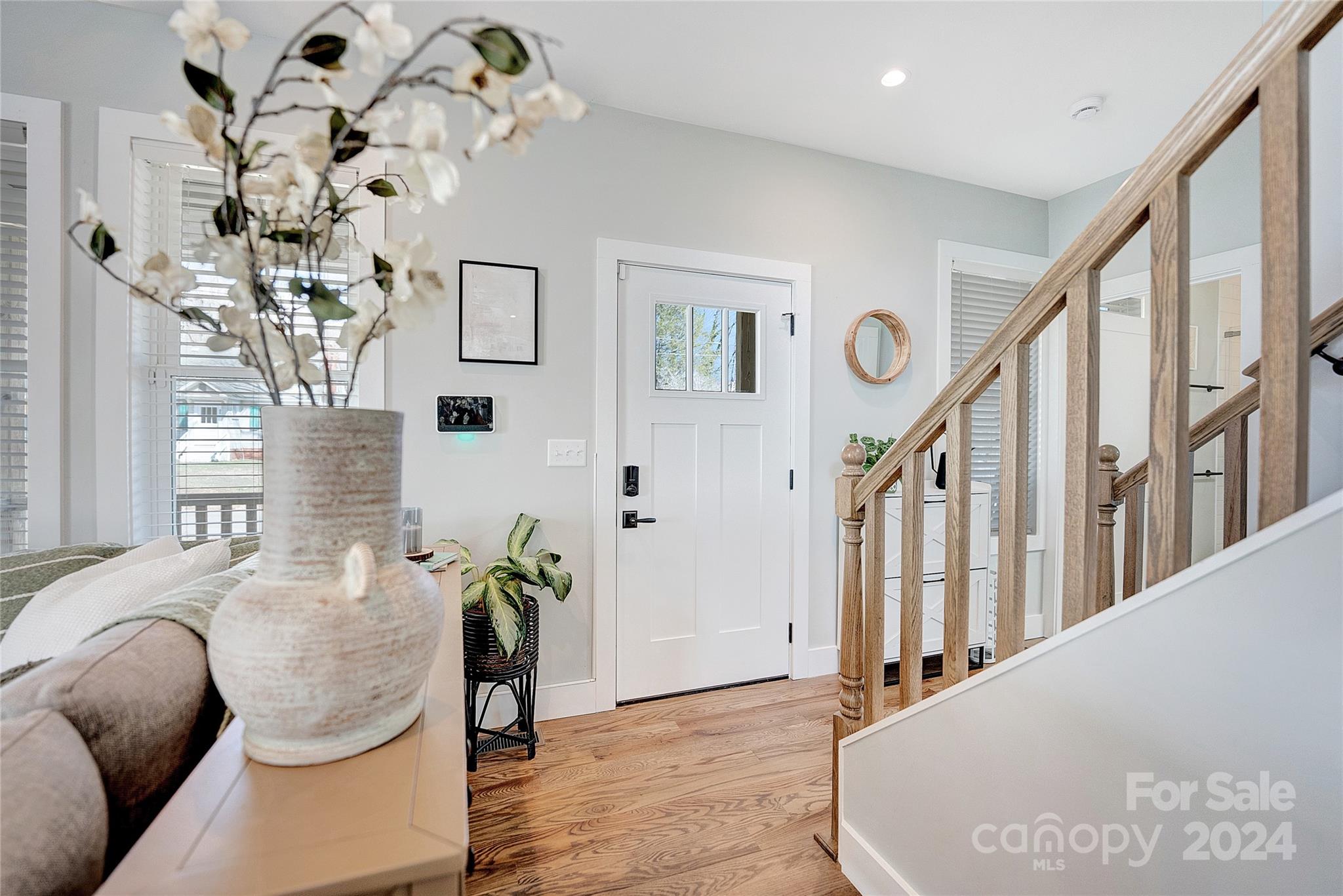 7 Mountain View Avenue