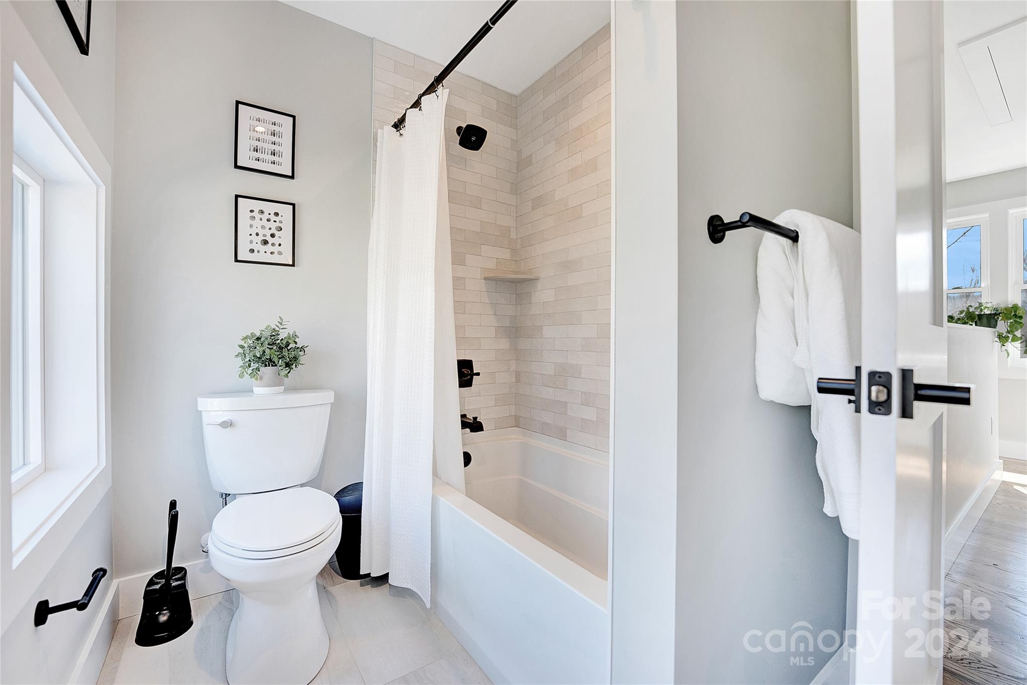 7 Mountain View Avenue