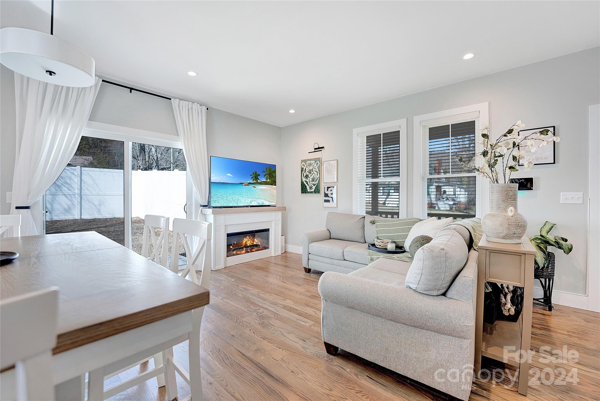 7 Mountain View Avenue