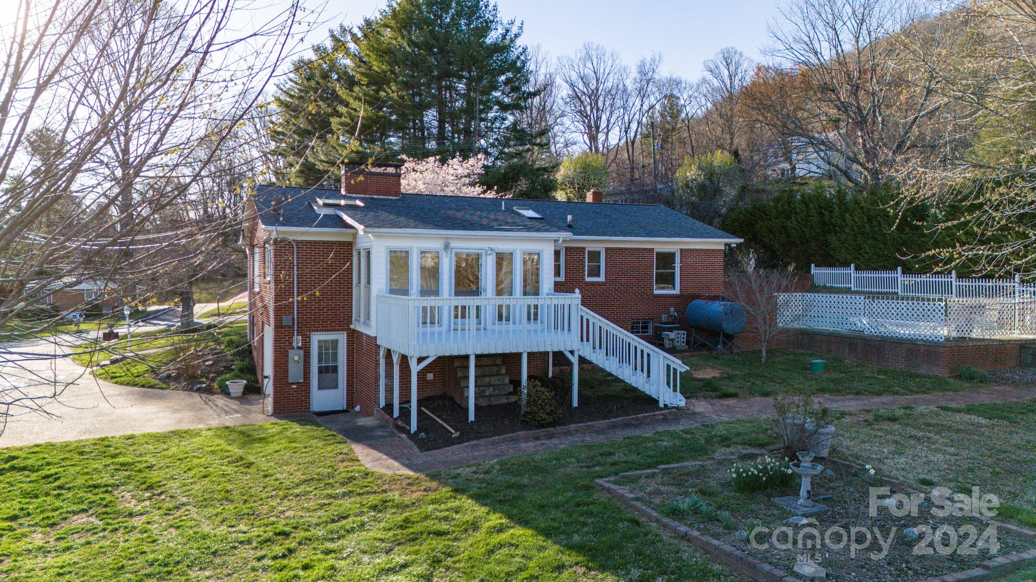 241 Mountain Crest Road