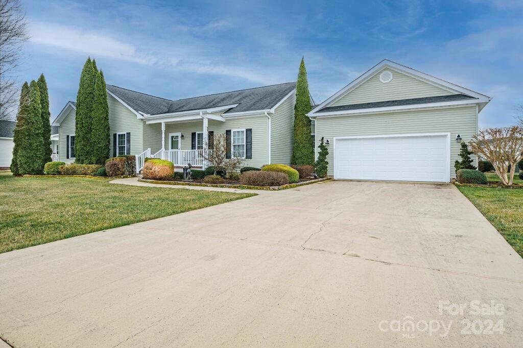 418 Sassafras Drive