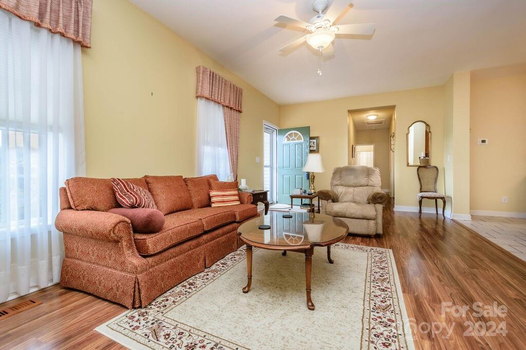418 Sassafras Drive
