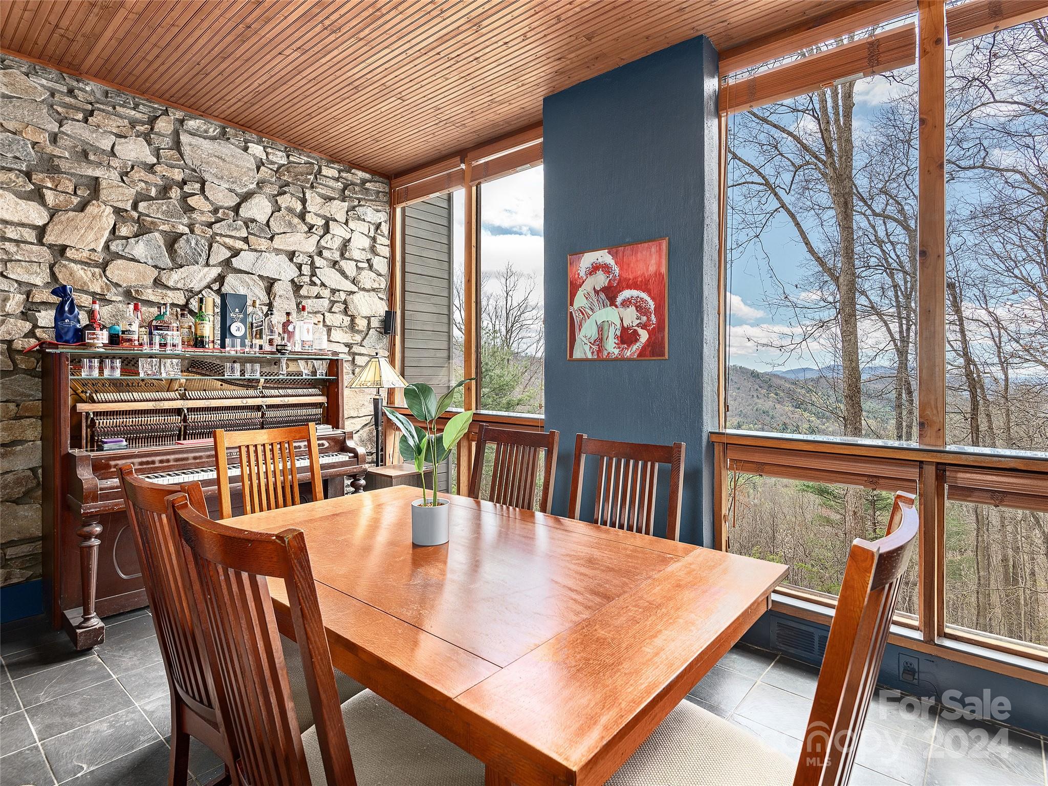 789 Town Mountain Road