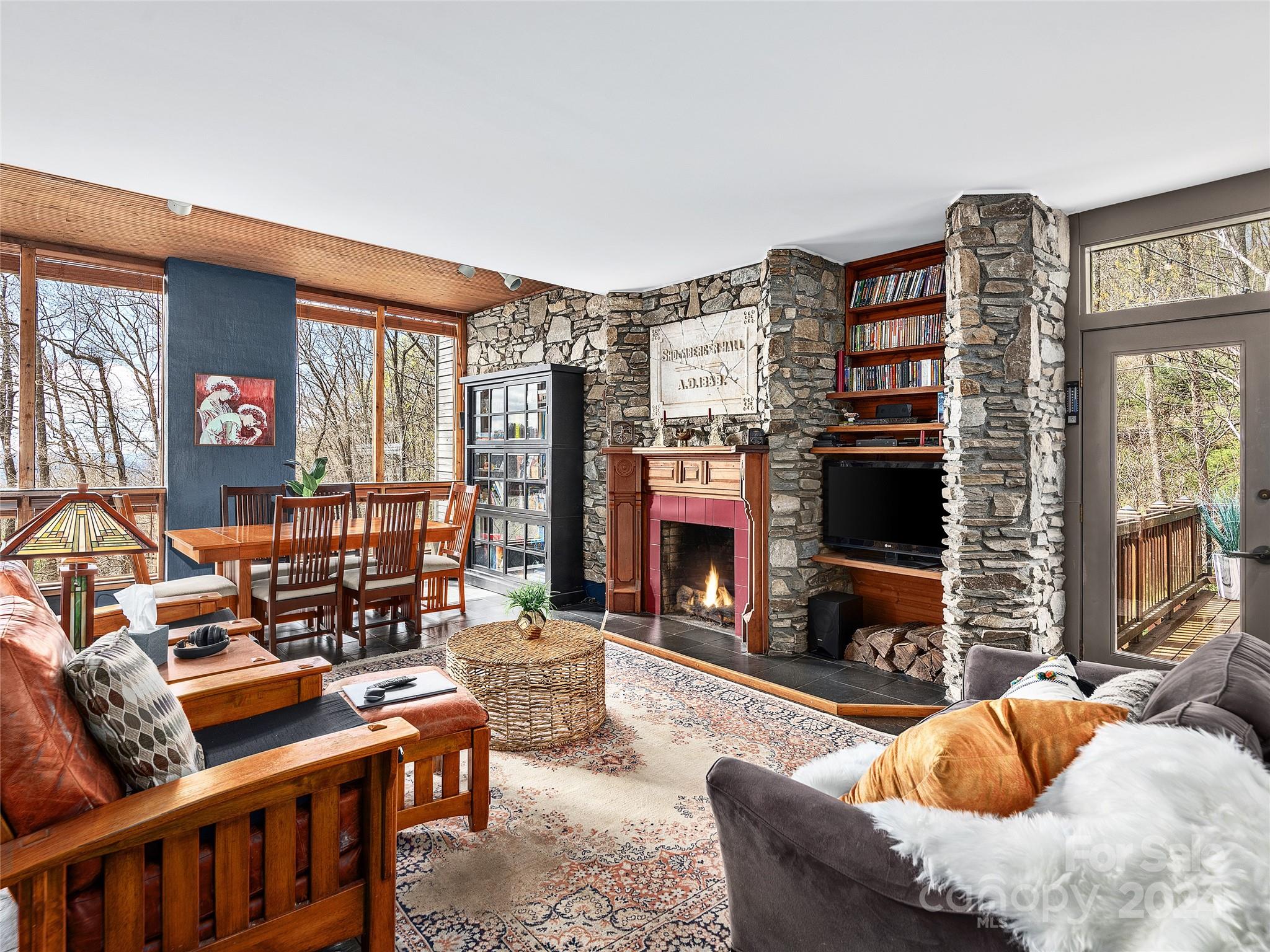 789 Town Mountain Road