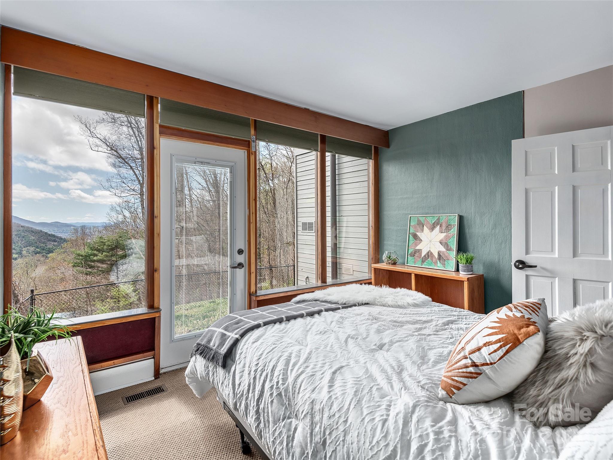 789 Town Mountain Road
