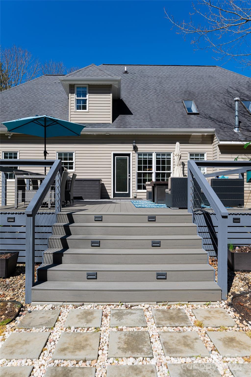 19 Alexander Crest Drive