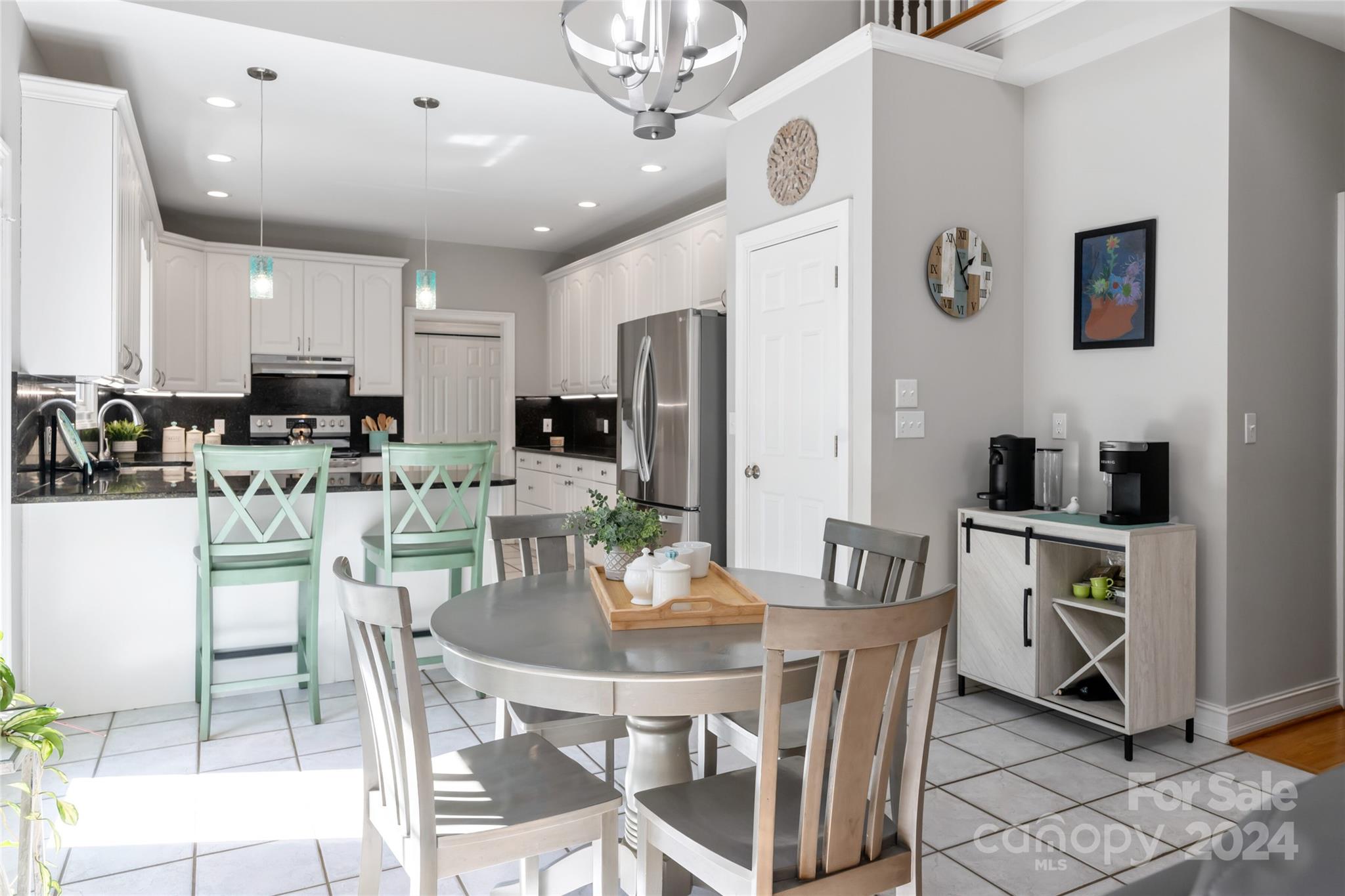 19 Alexander Crest Drive