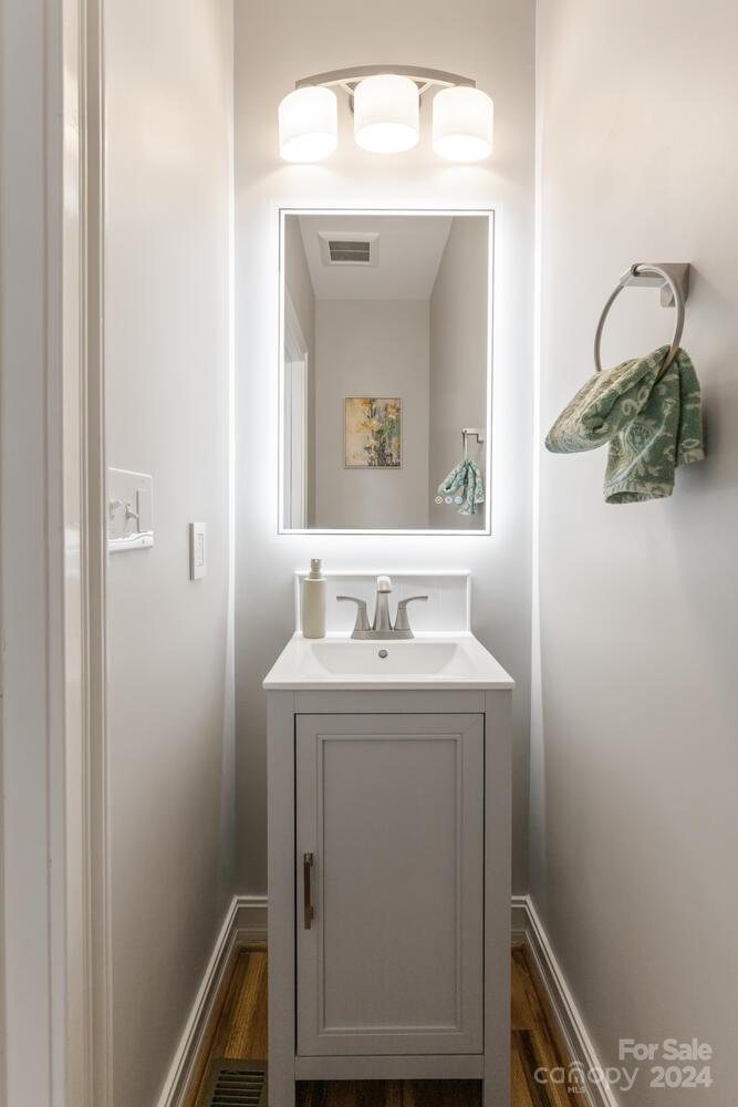 19 Alexander Crest Drive