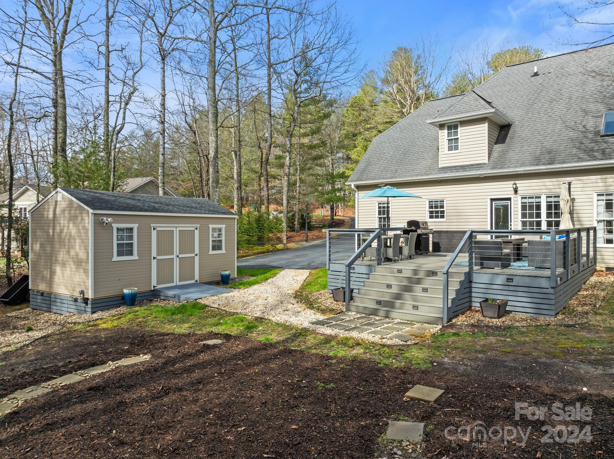 19 Alexander Crest Drive