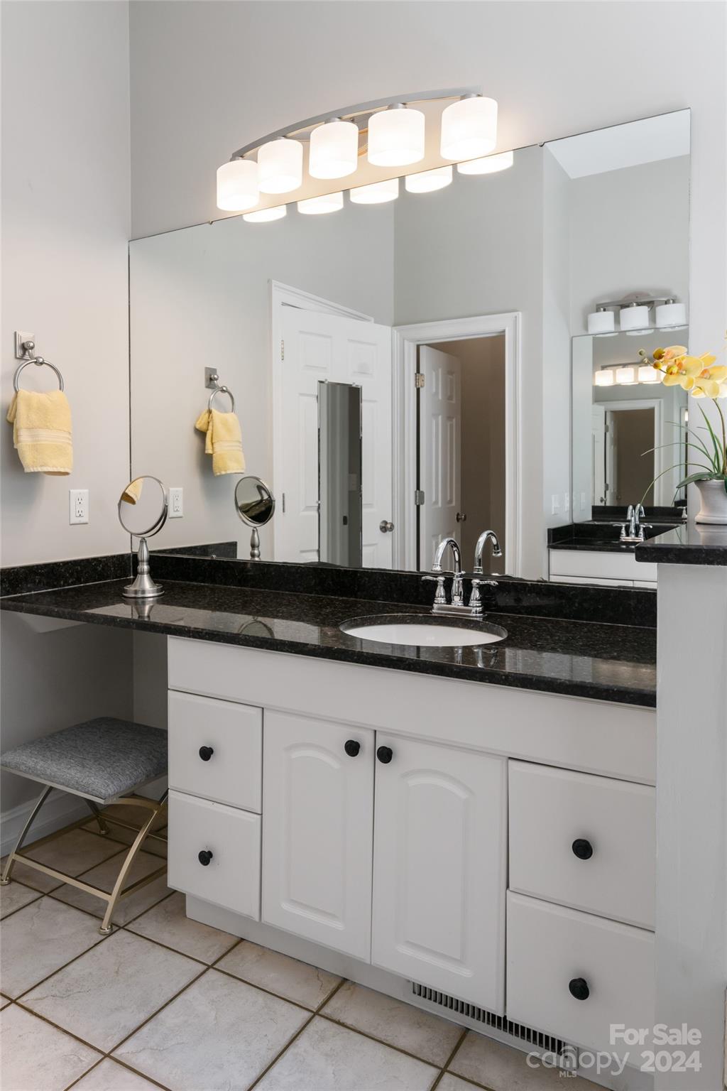 19 Alexander Crest Drive