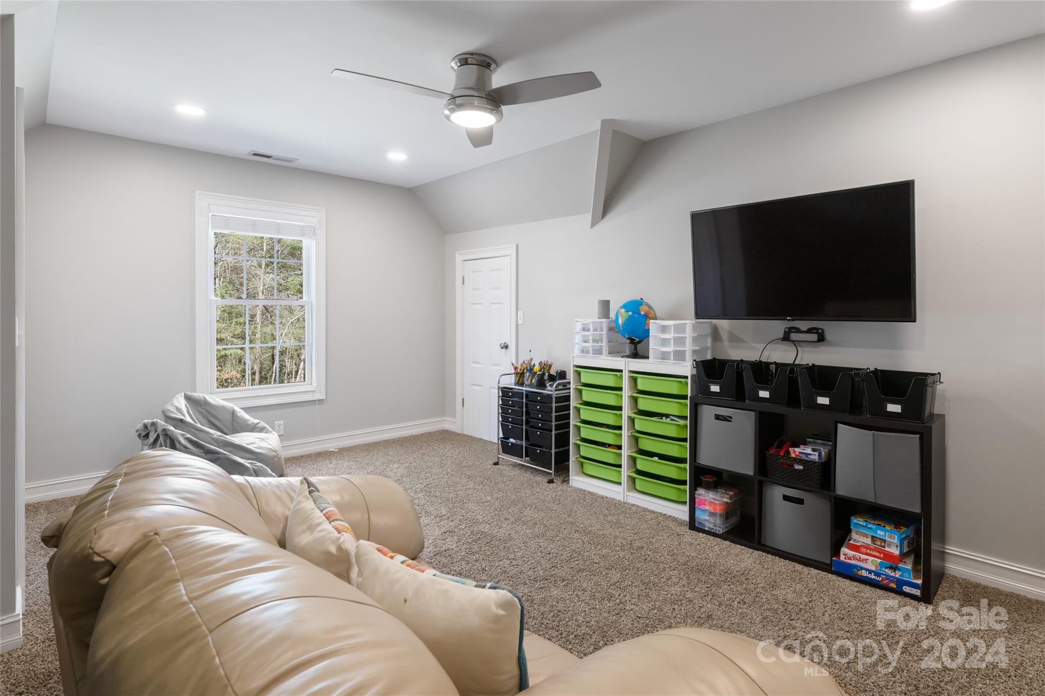 19 Alexander Crest Drive