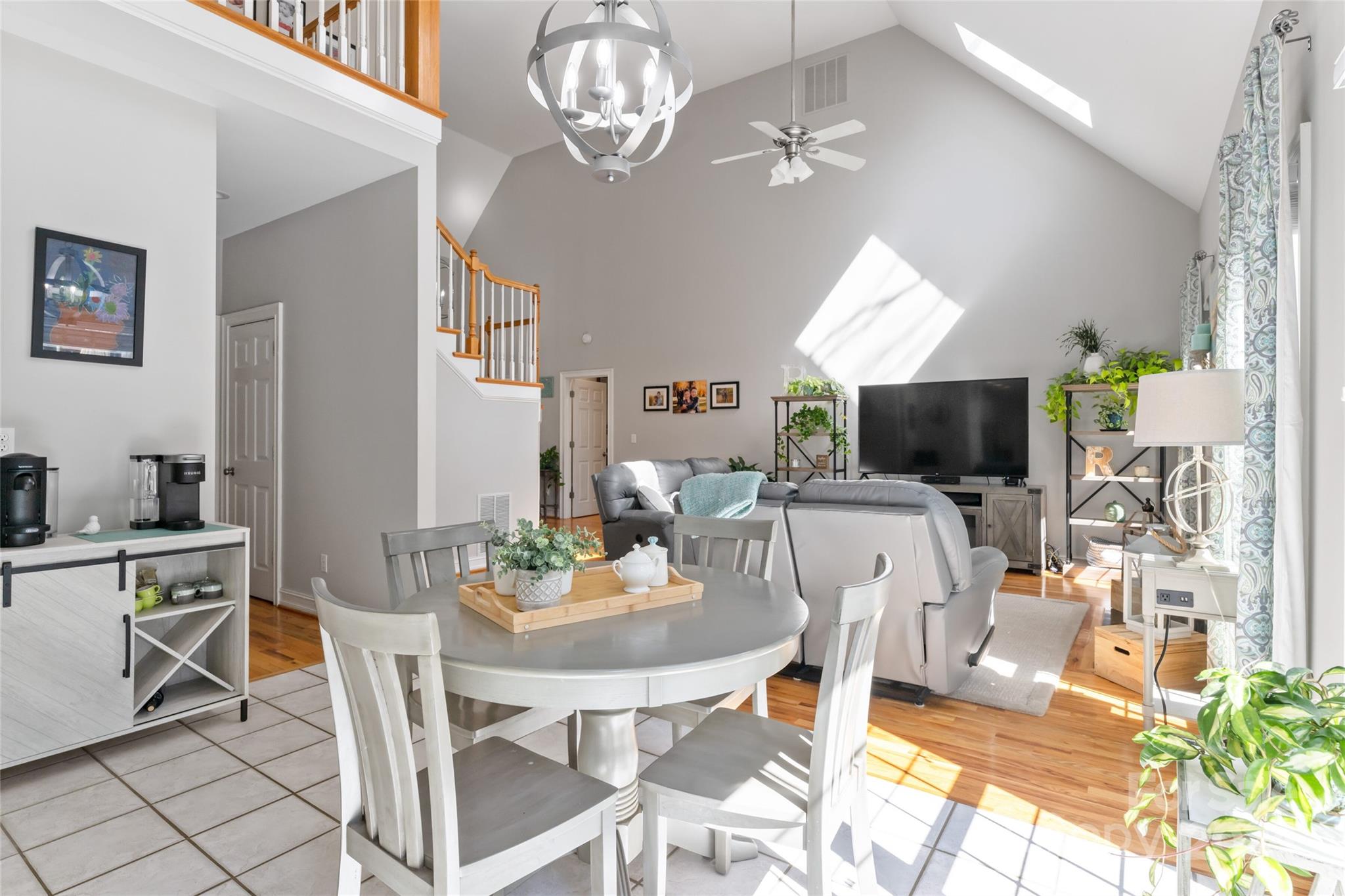 19 Alexander Crest Drive