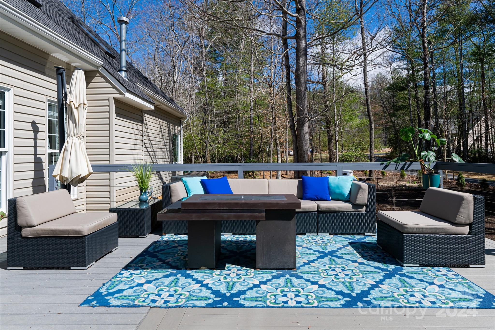 19 Alexander Crest Drive