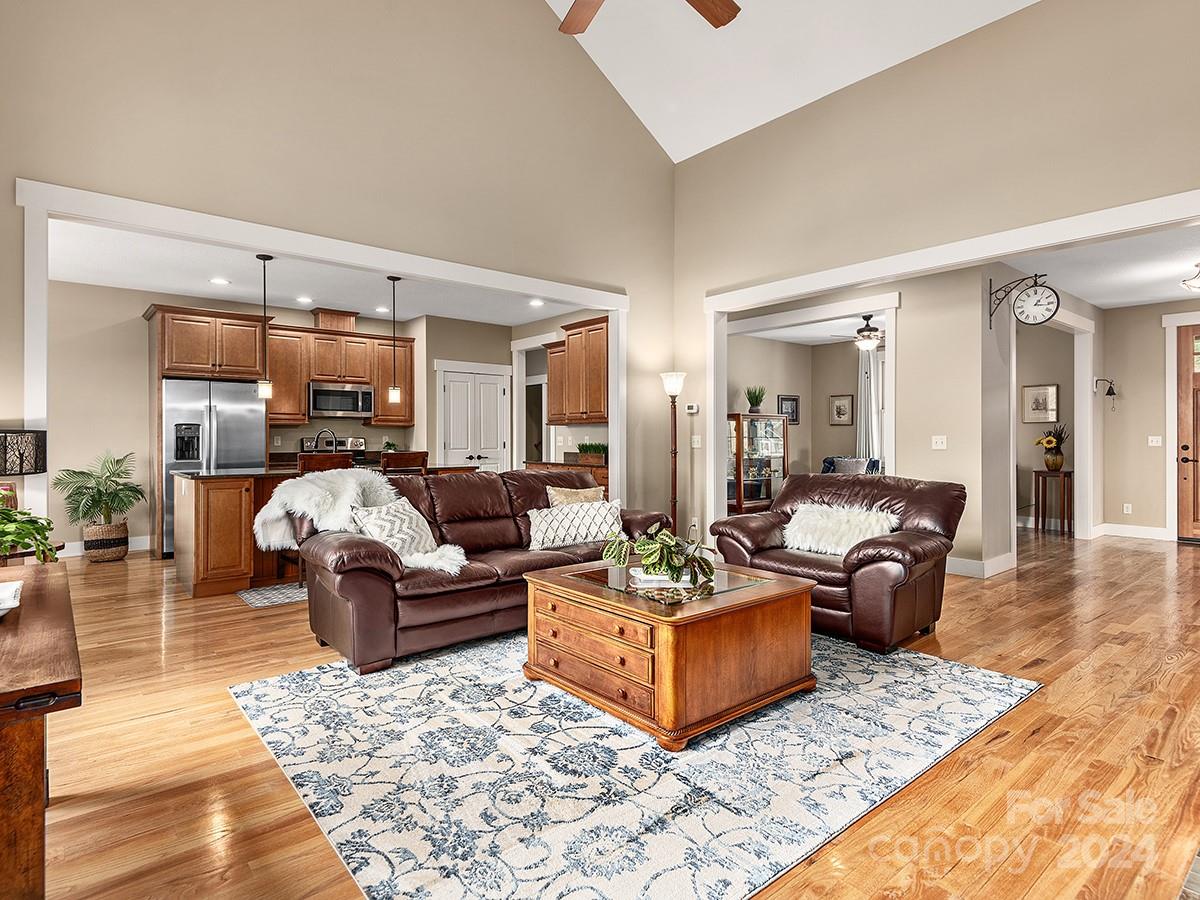 70 Skytop Farm Lane