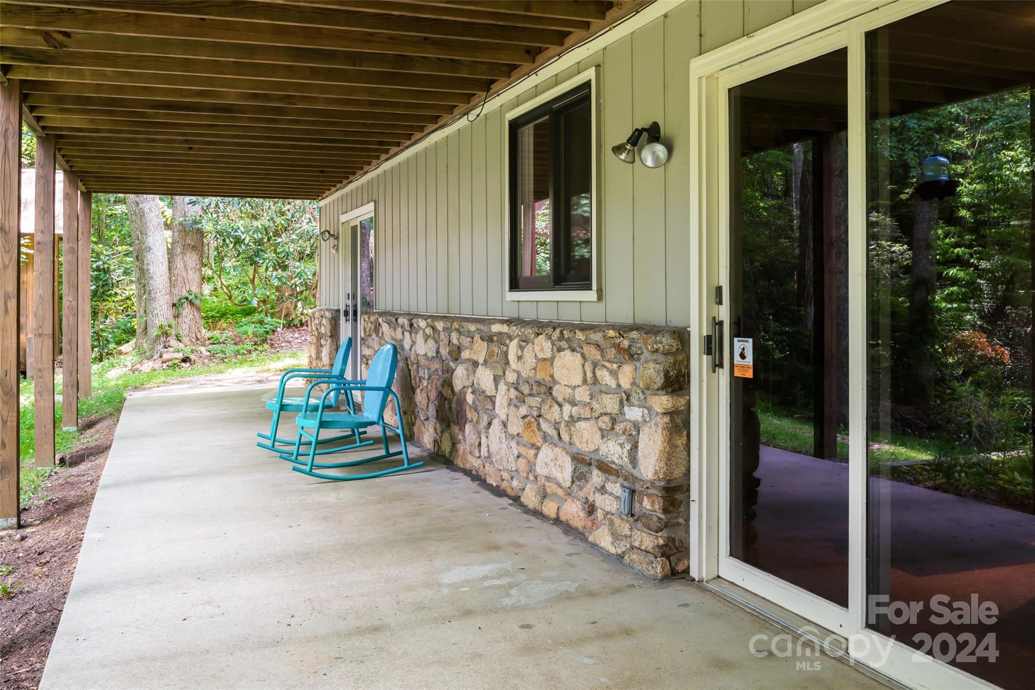 667 Pinners Cove Road