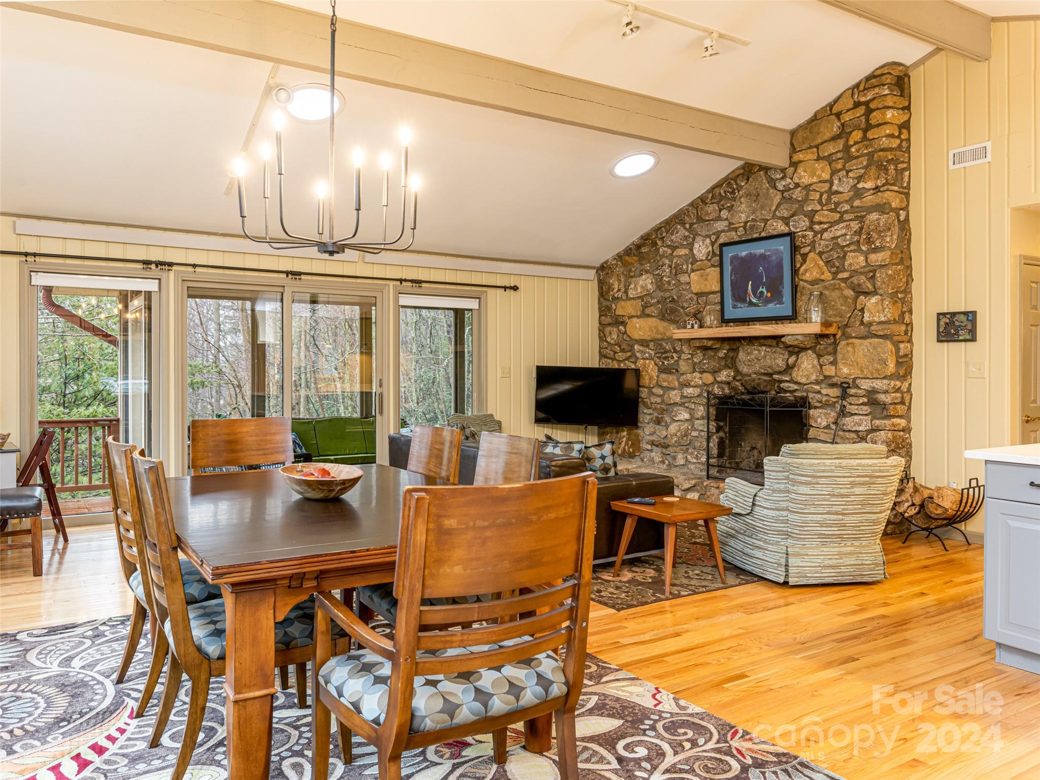 667 Pinners Cove Road