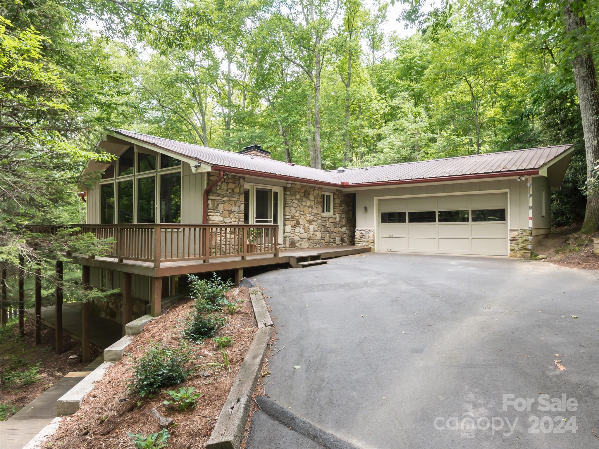 667 Pinners Cove Road