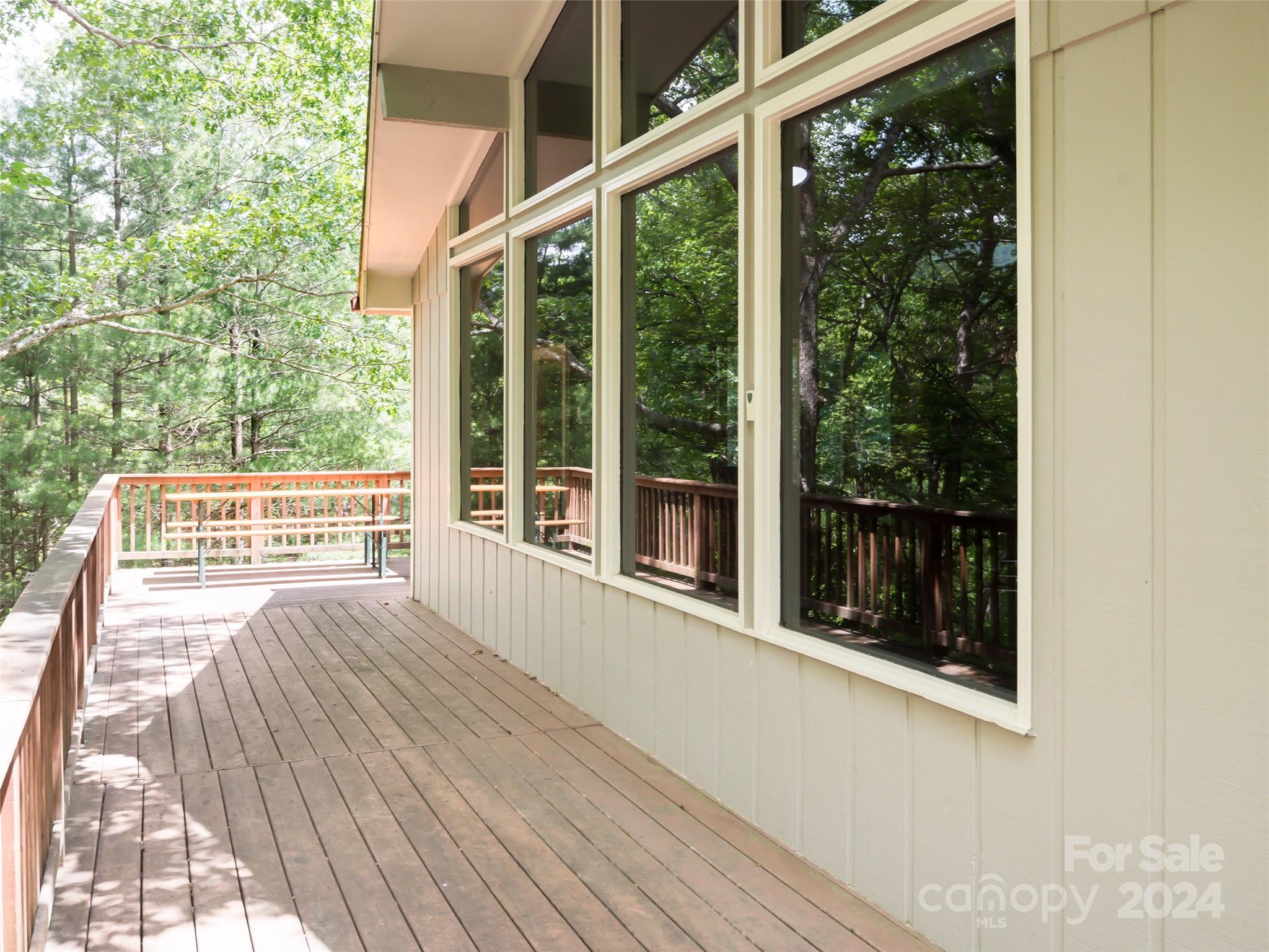 667 Pinners Cove Road