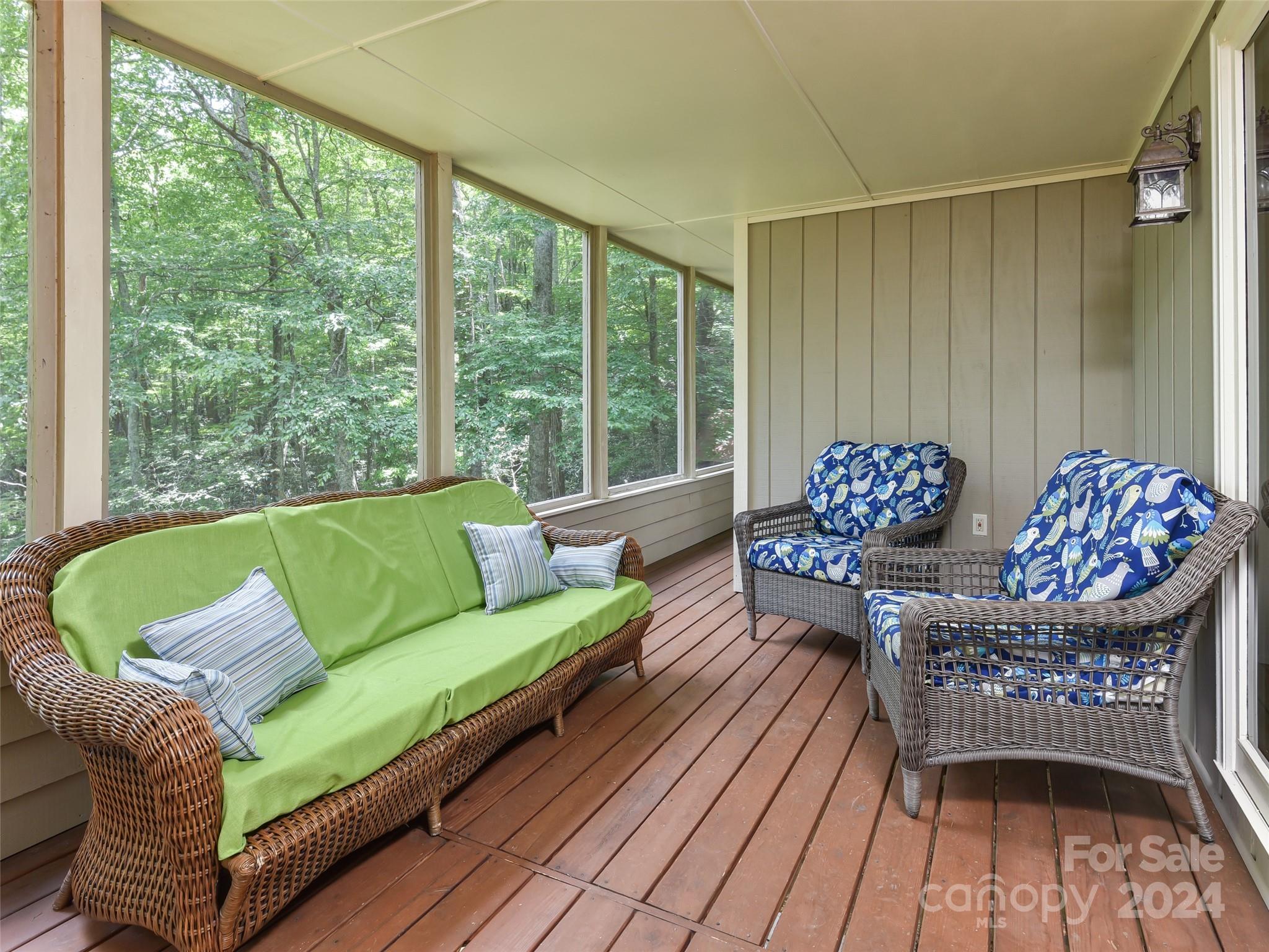 667 Pinners Cove Road