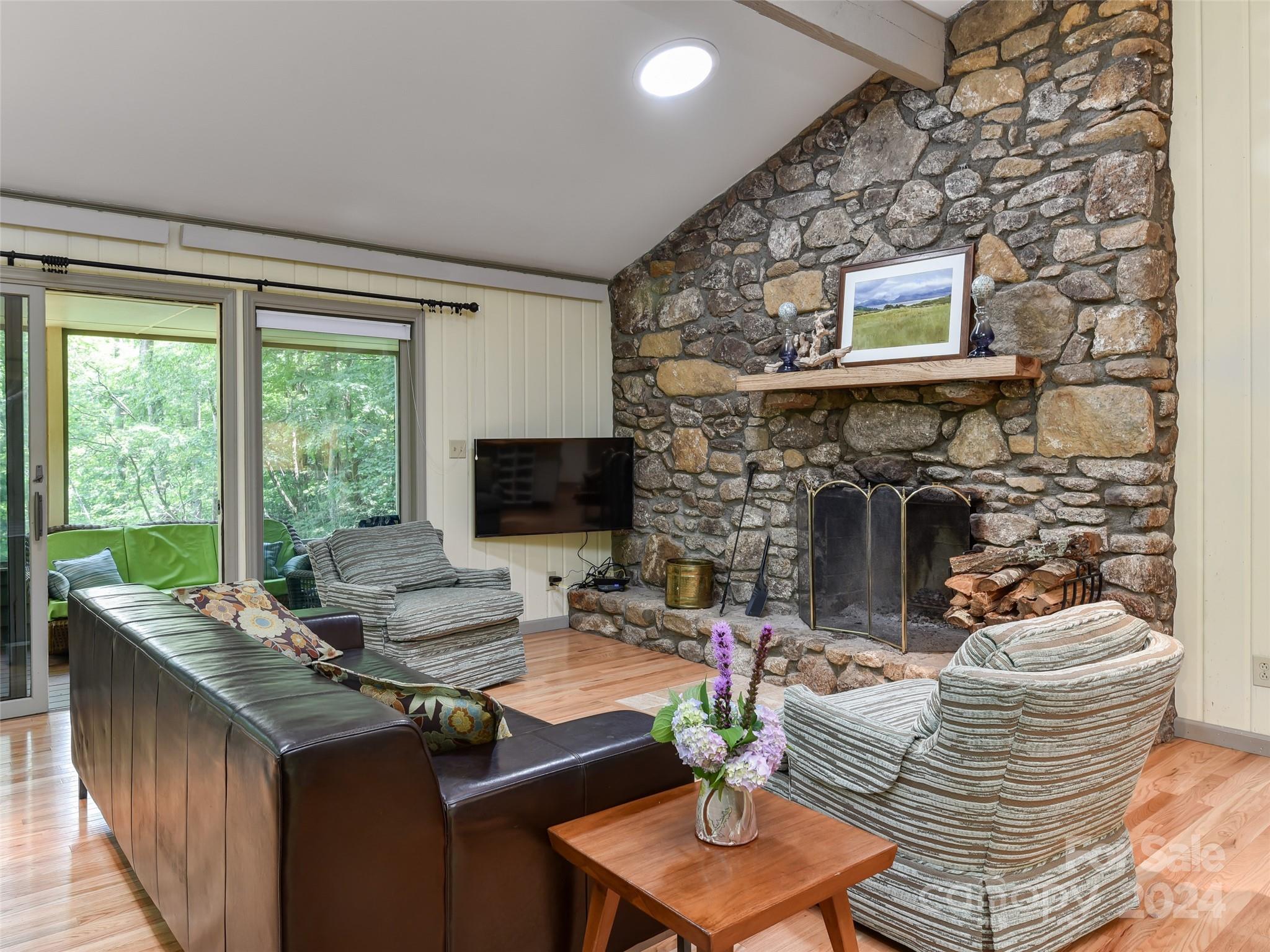 667 Pinners Cove Road