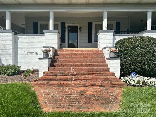 110 Burkemont Avenue