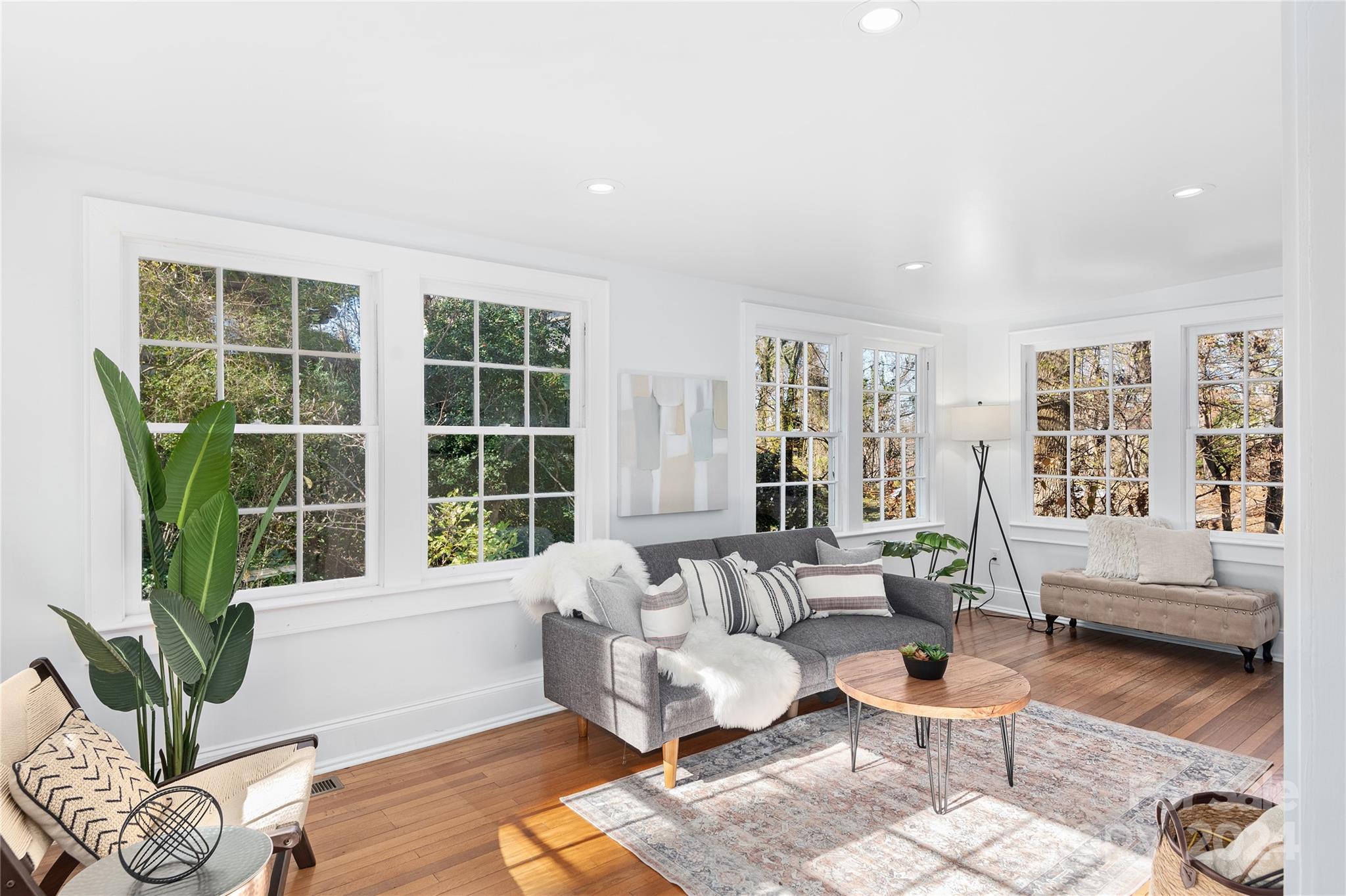 16 Cherokee Road