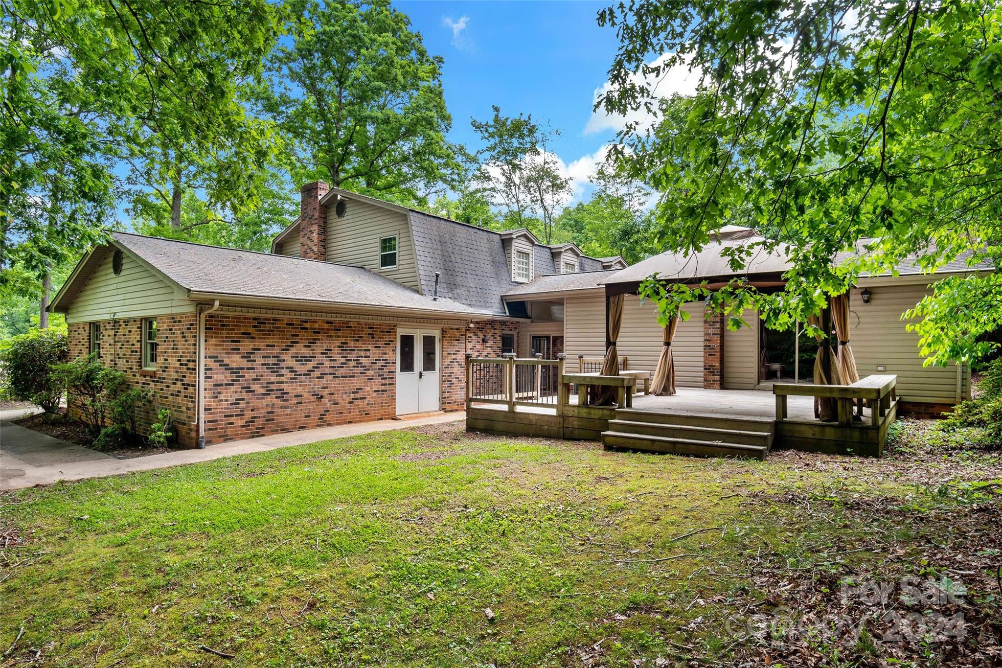 221 Camelot Drive