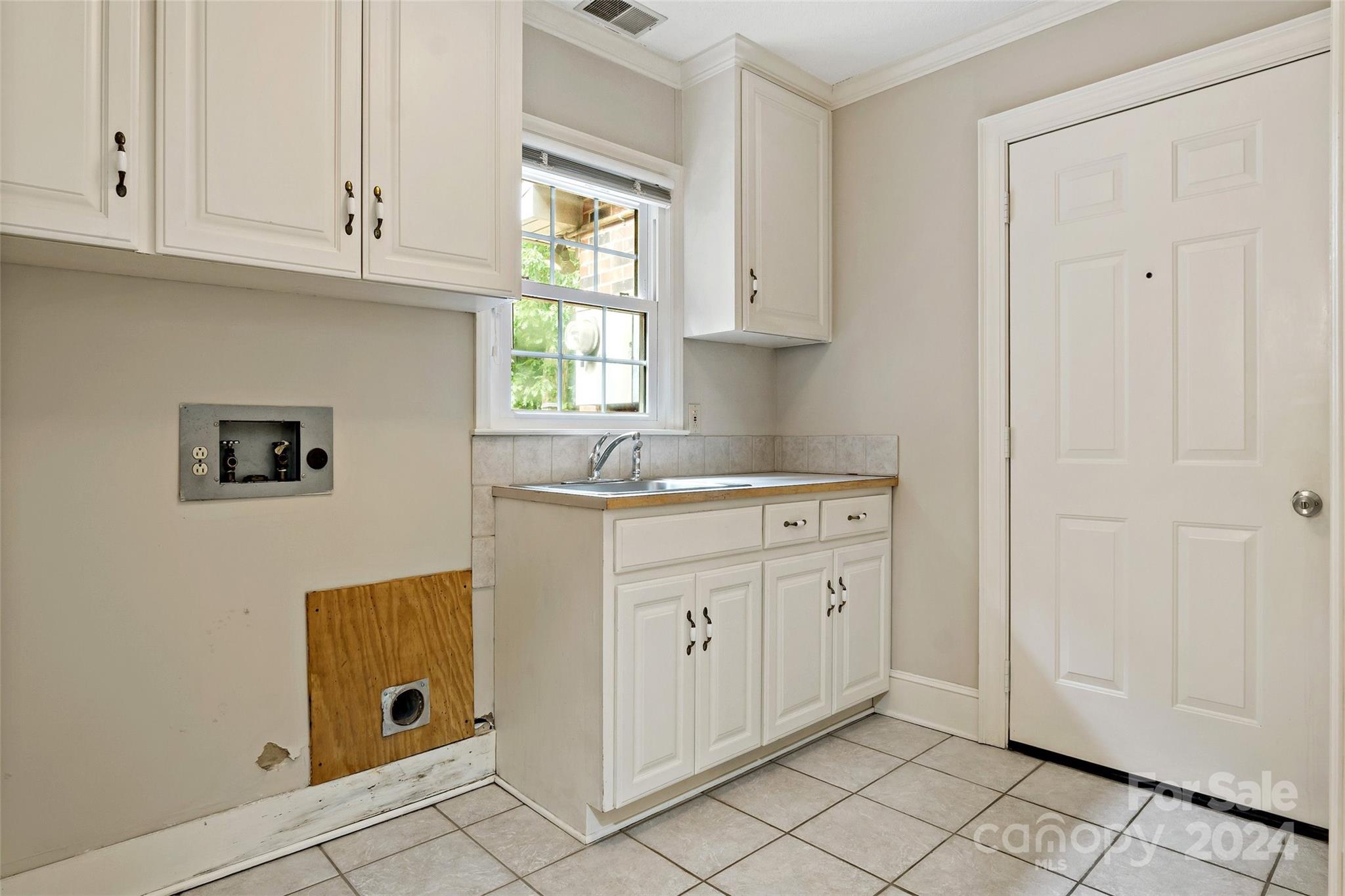221 Camelot Drive
