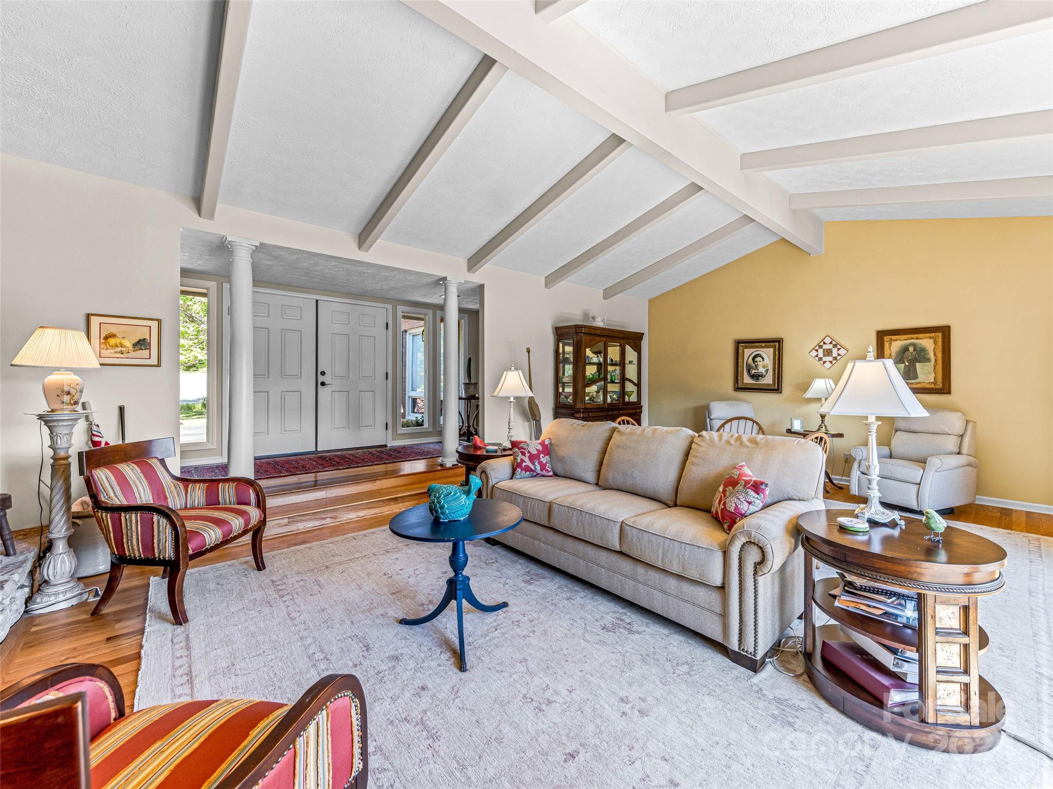 220 Northfield Court
