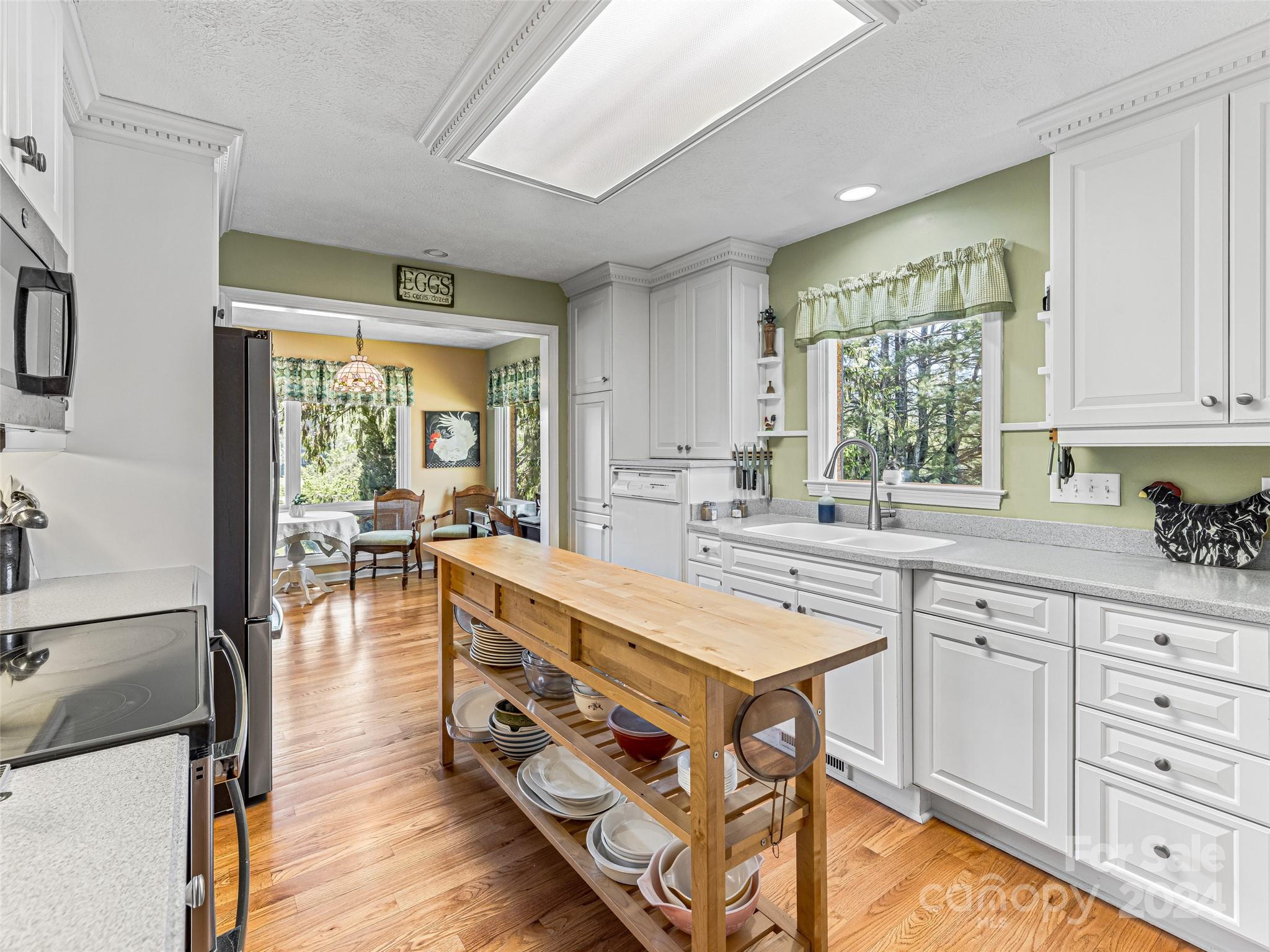 220 Northfield Court