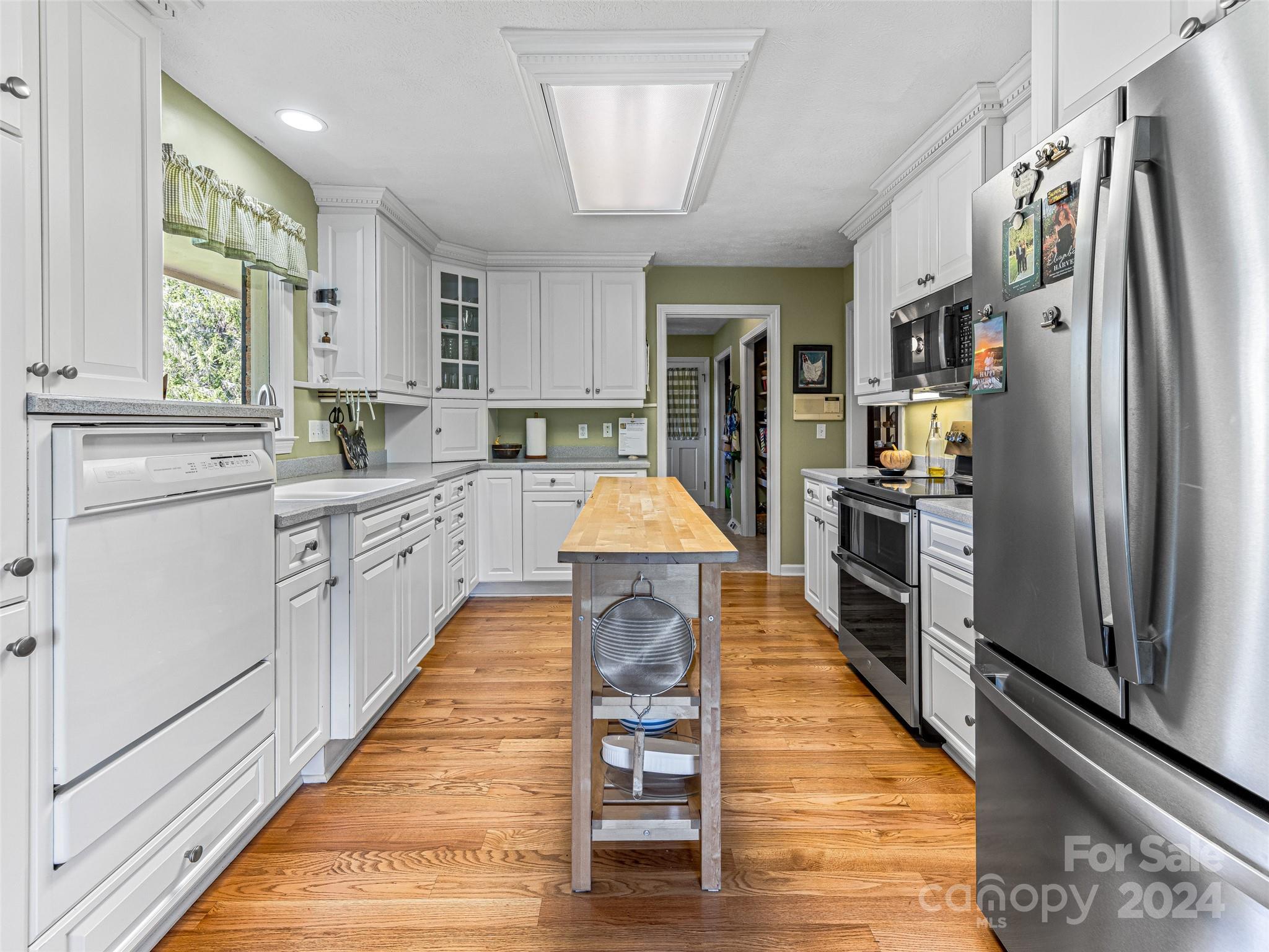 220 Northfield Court