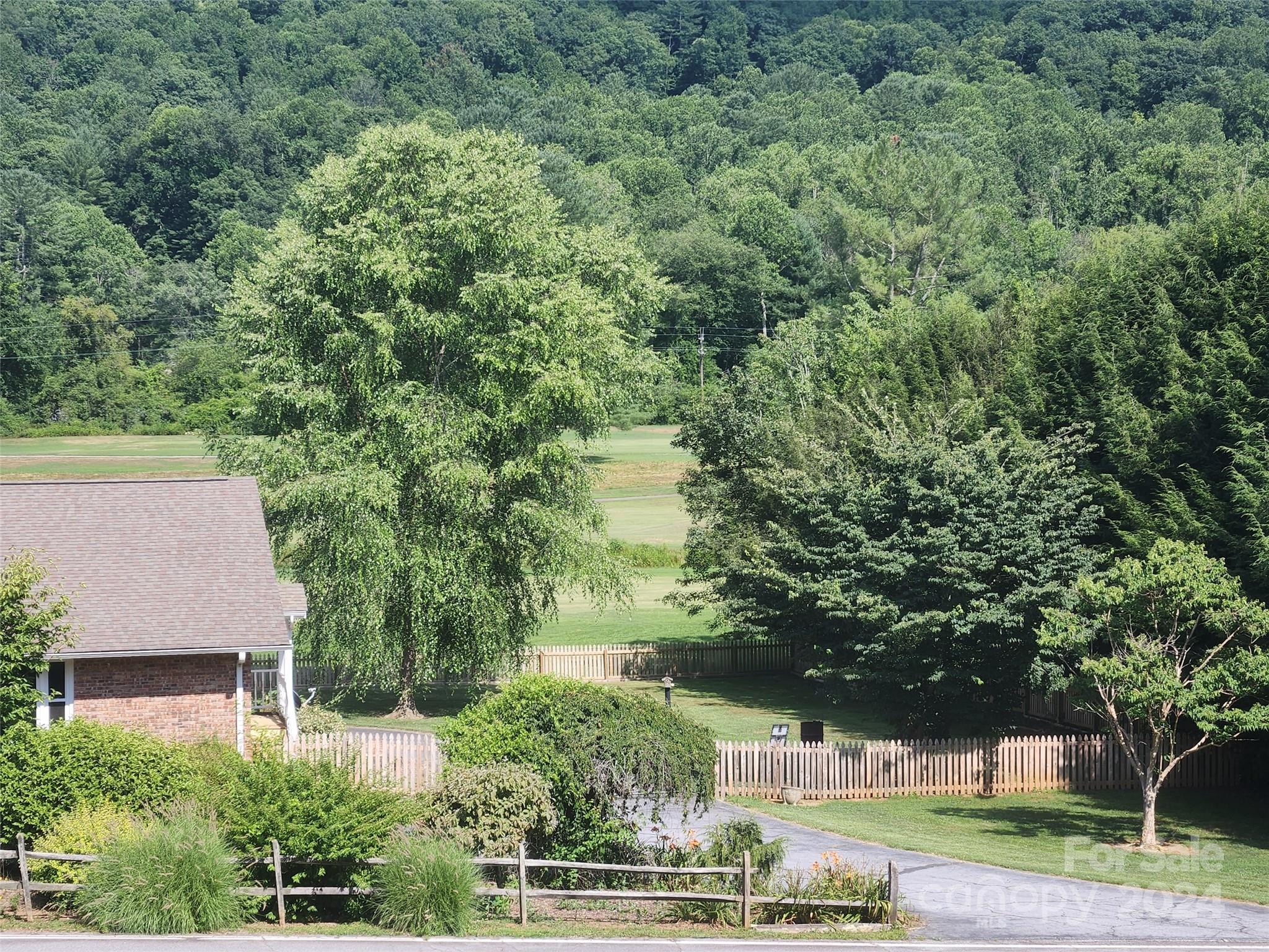 220 Northfield Court