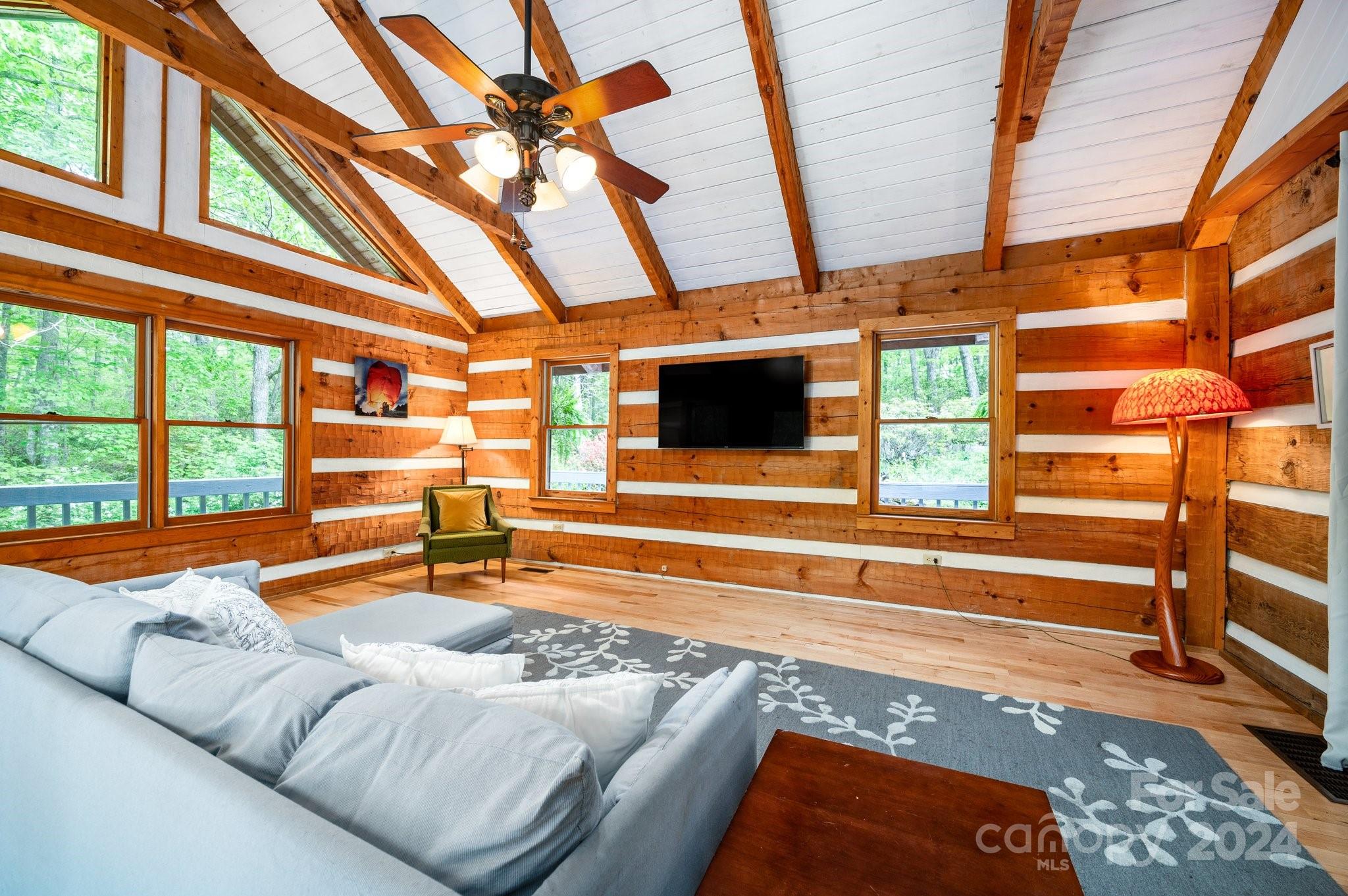 737 Rolling Ridge Loop