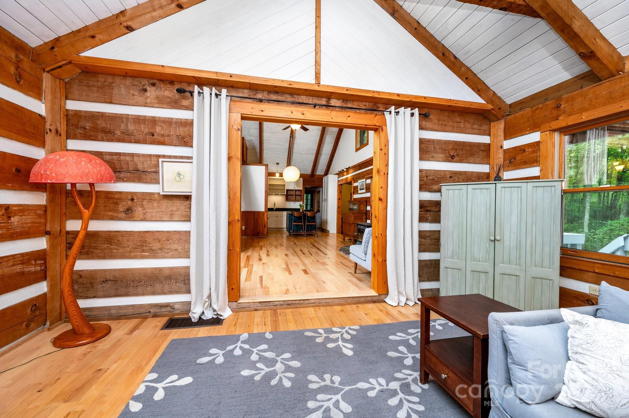 737 Rolling Ridge Loop