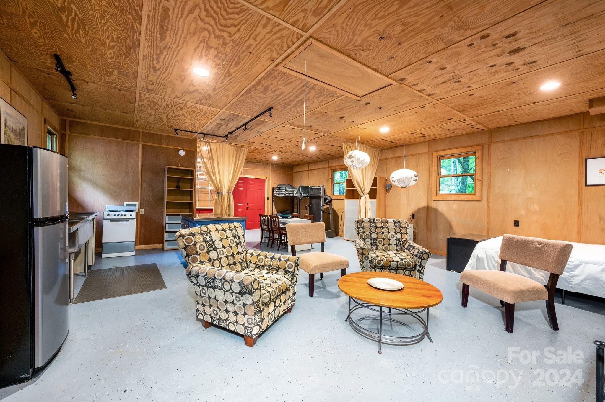 737 Rolling Ridge Loop