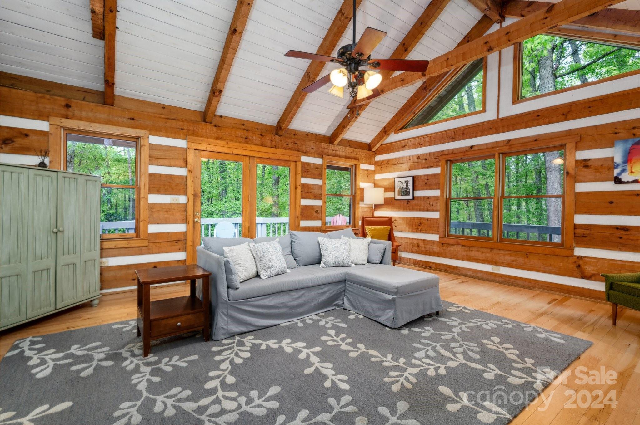 737 Rolling Ridge Loop