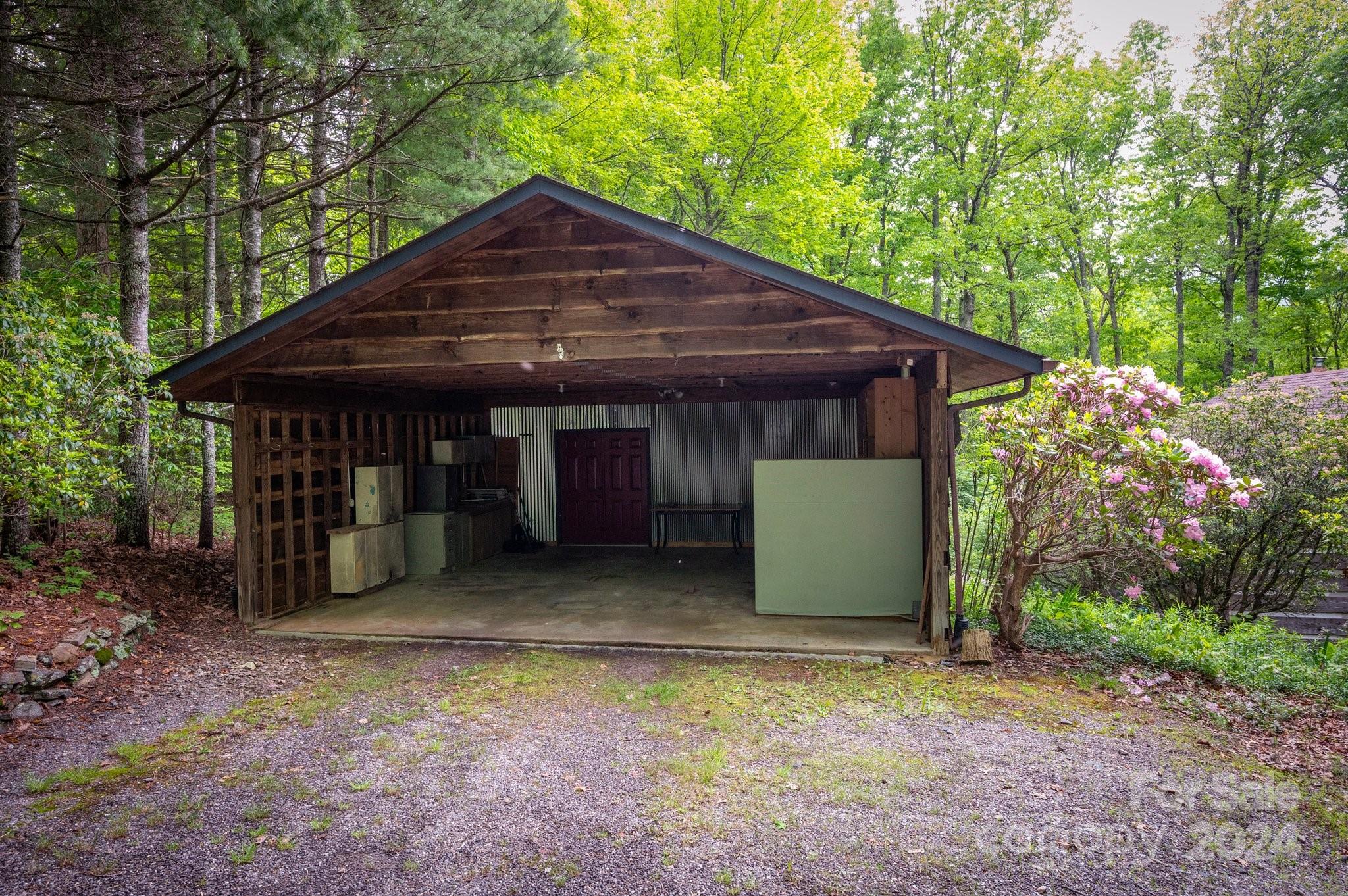 737 Rolling Ridge Loop