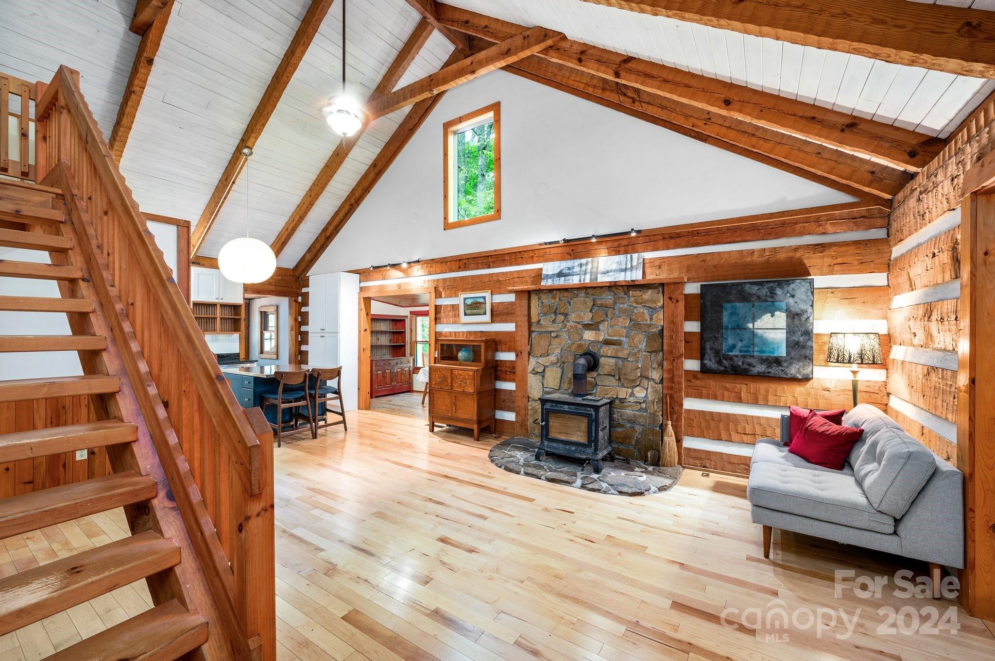 737 Rolling Ridge Loop