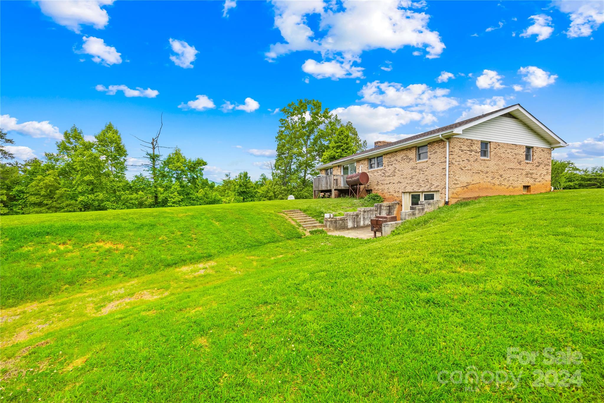 2586 Bull Creek Road