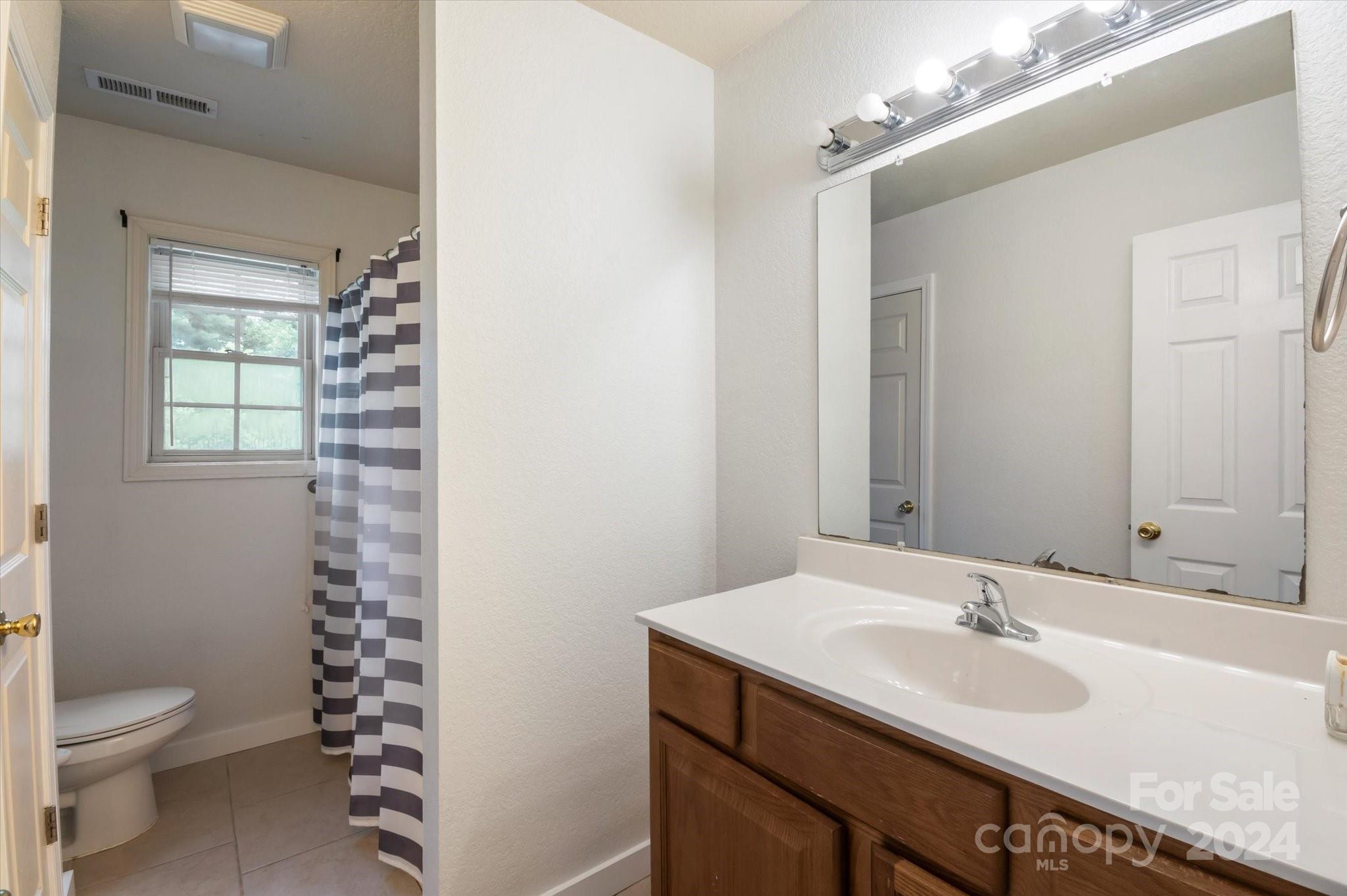 7 Sirenas Way Unit: A & B