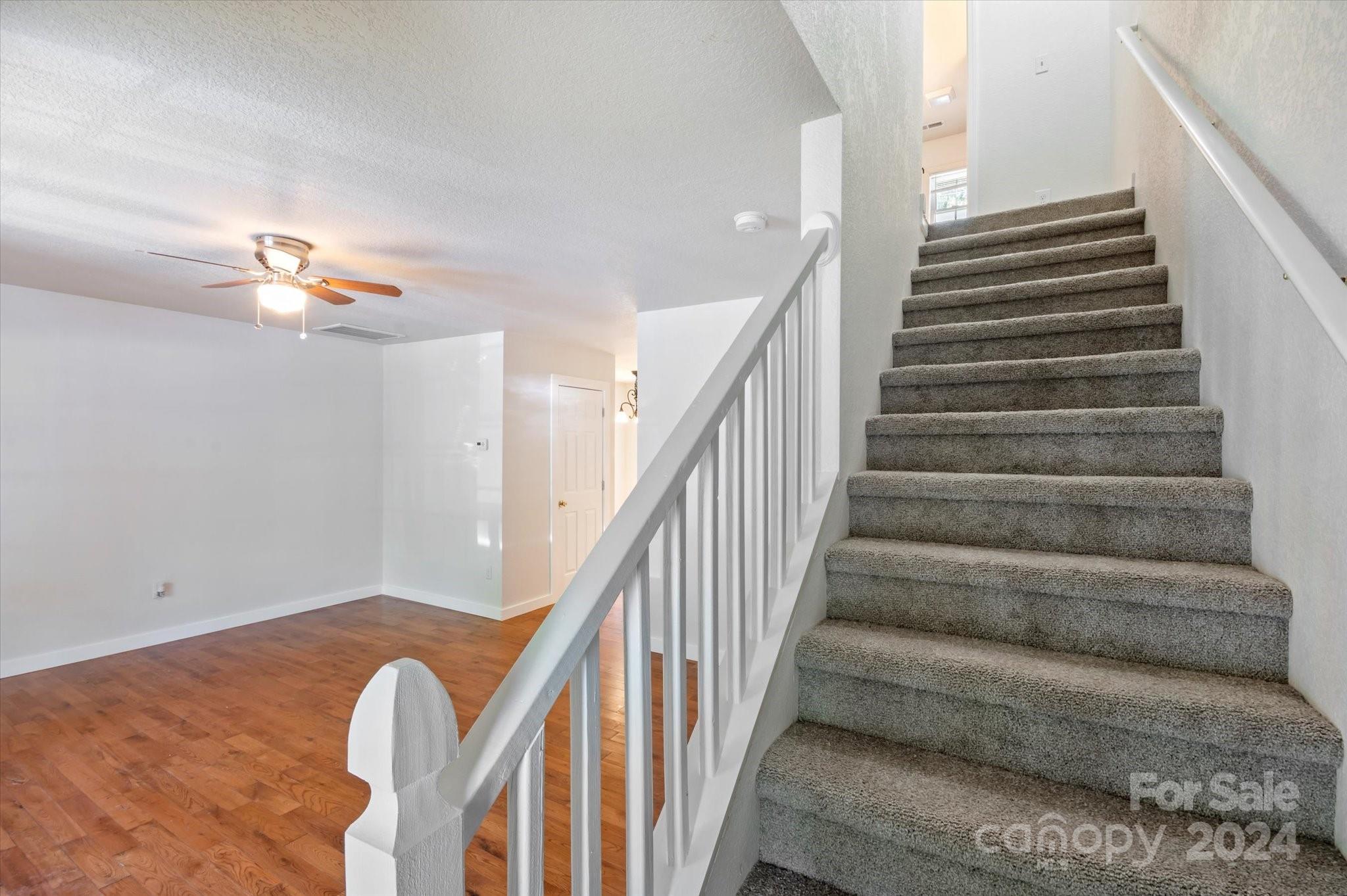 7 Sirenas Way Unit: A & B
