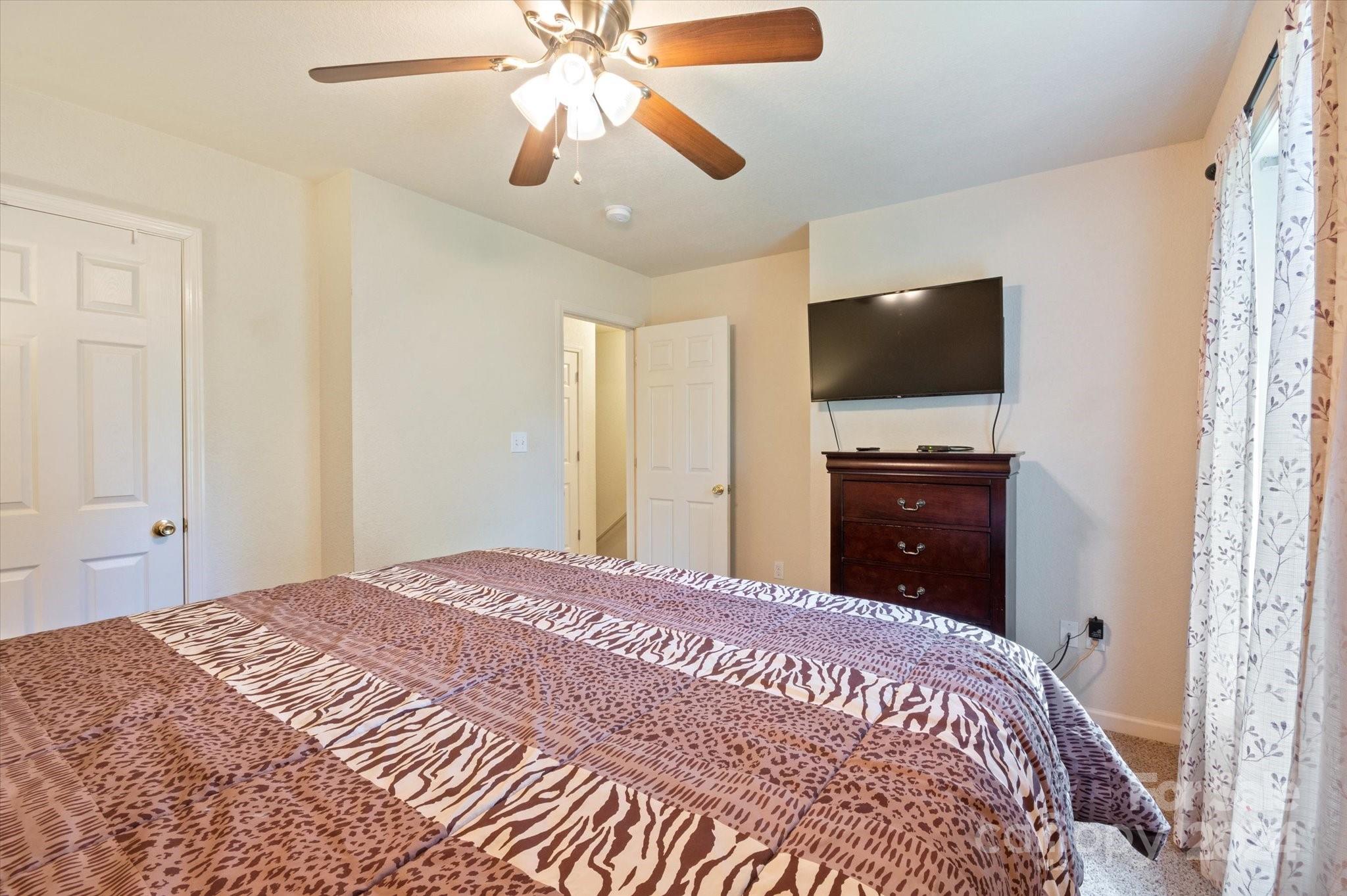 7 Sirenas Way Unit: A & B
