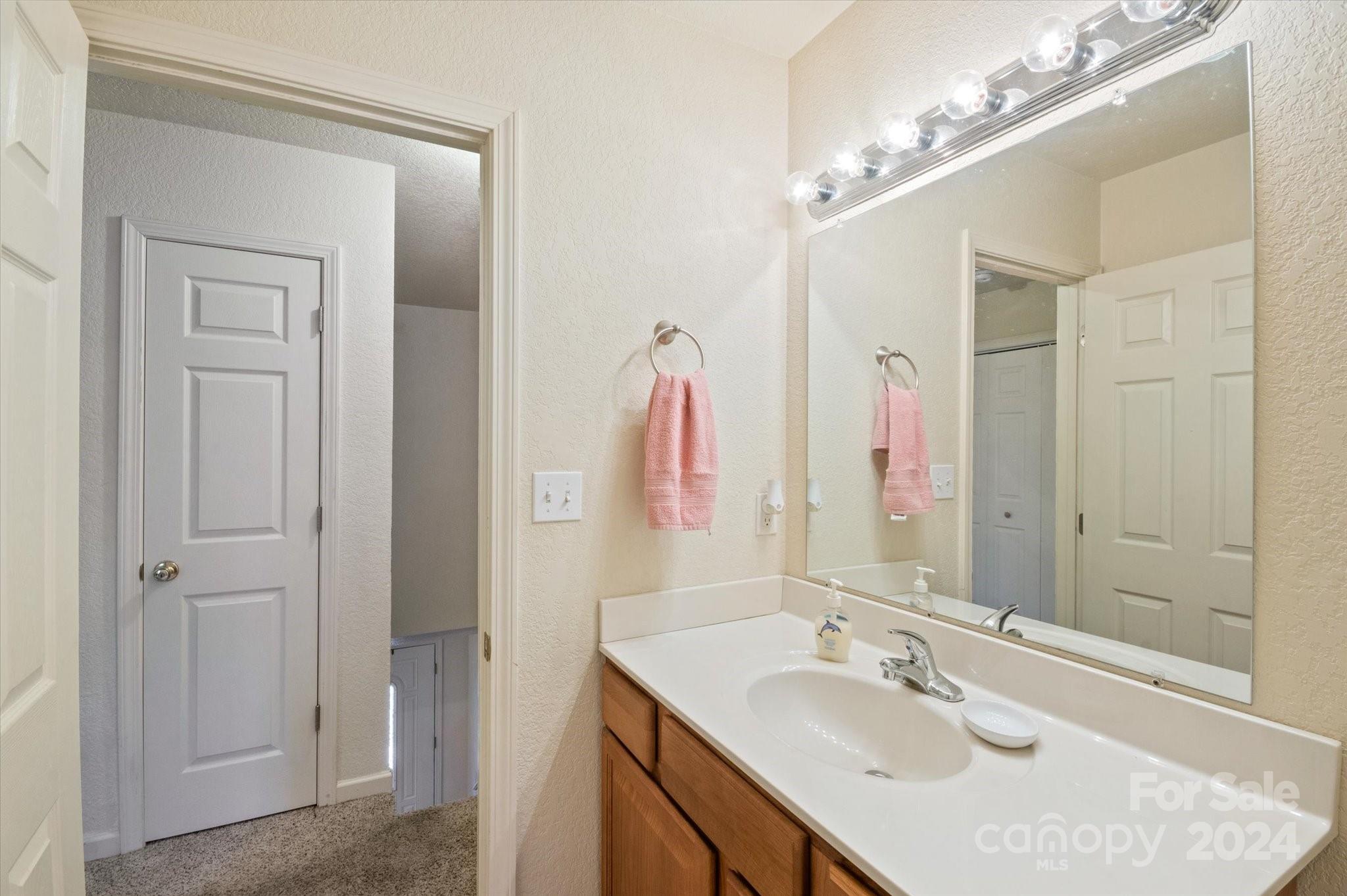 7 Sirenas Way Unit: A & B