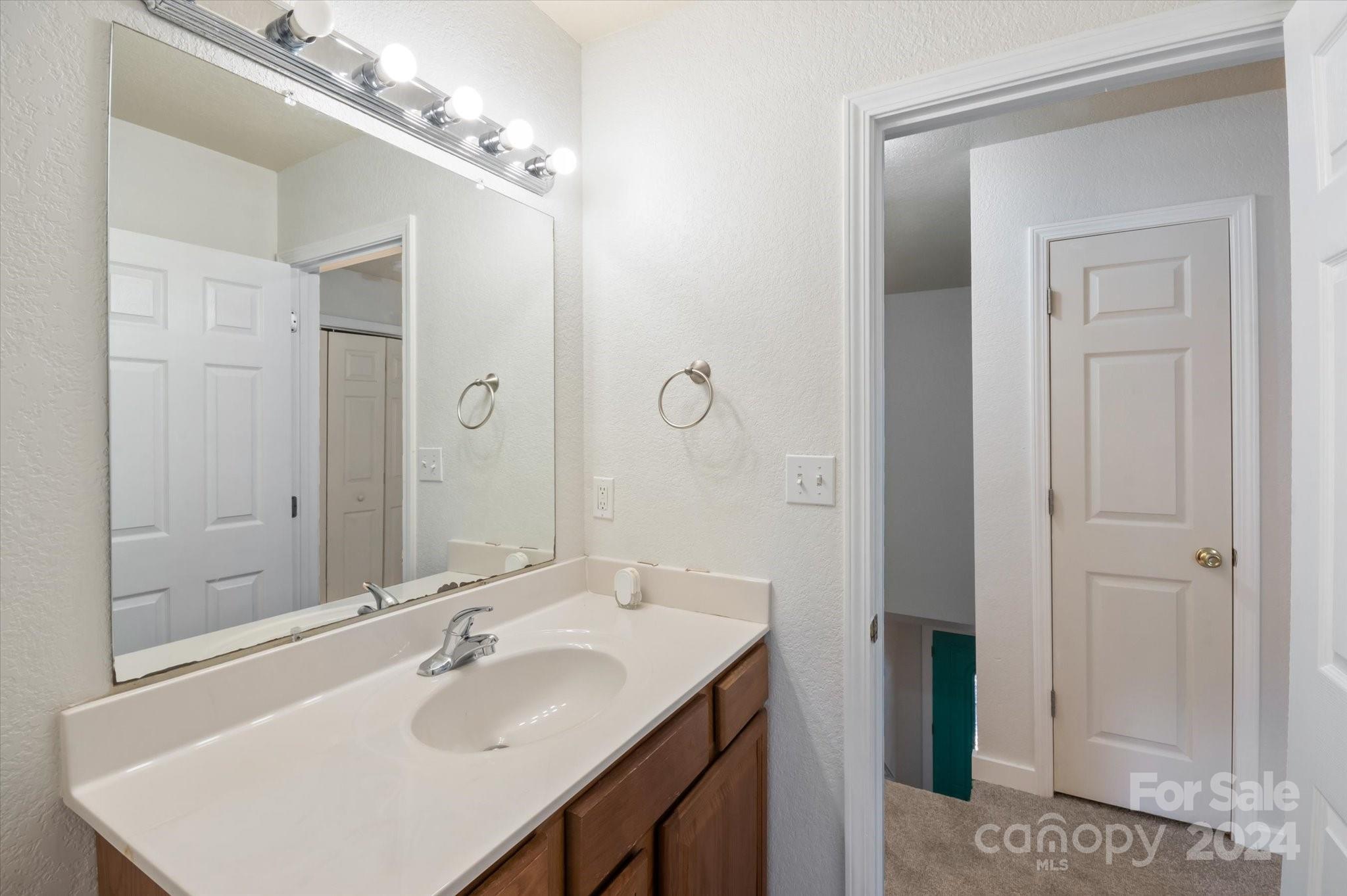 7 Sirenas Way Unit: A & B