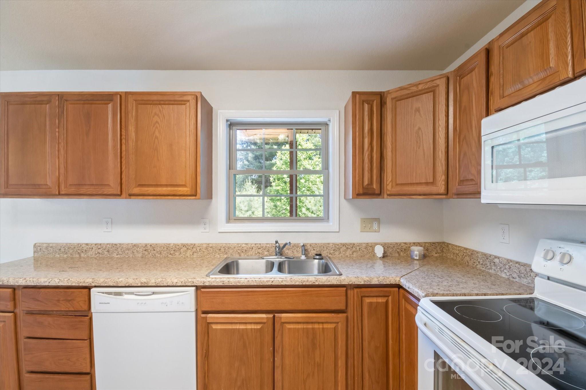 7 Sirenas Way Unit: A & B