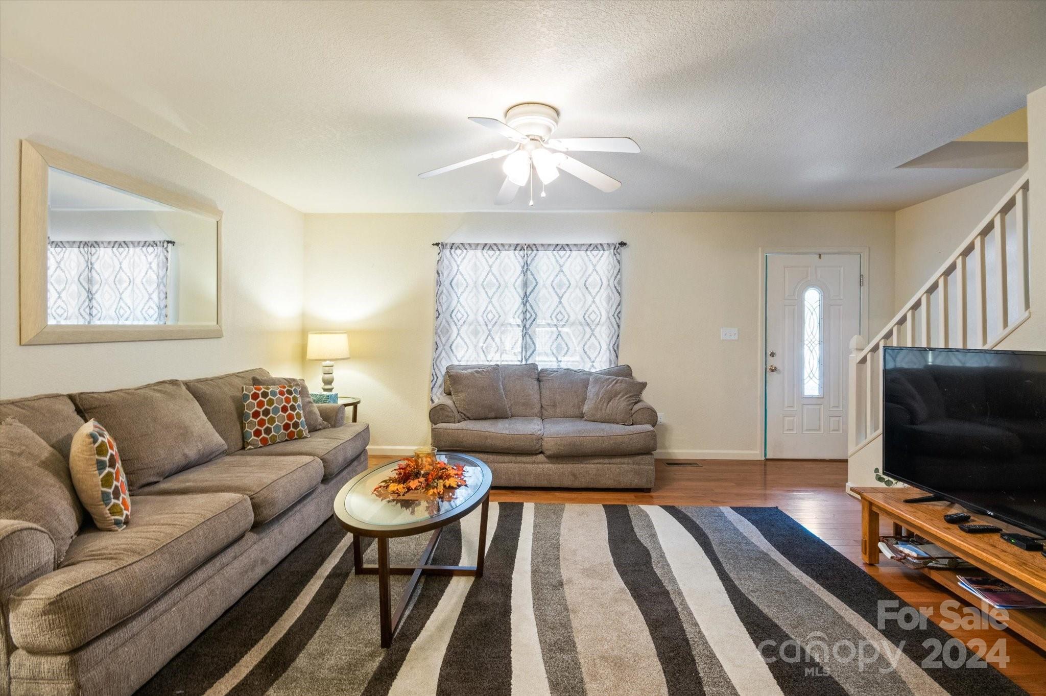 7 Sirenas Way Unit: A & B