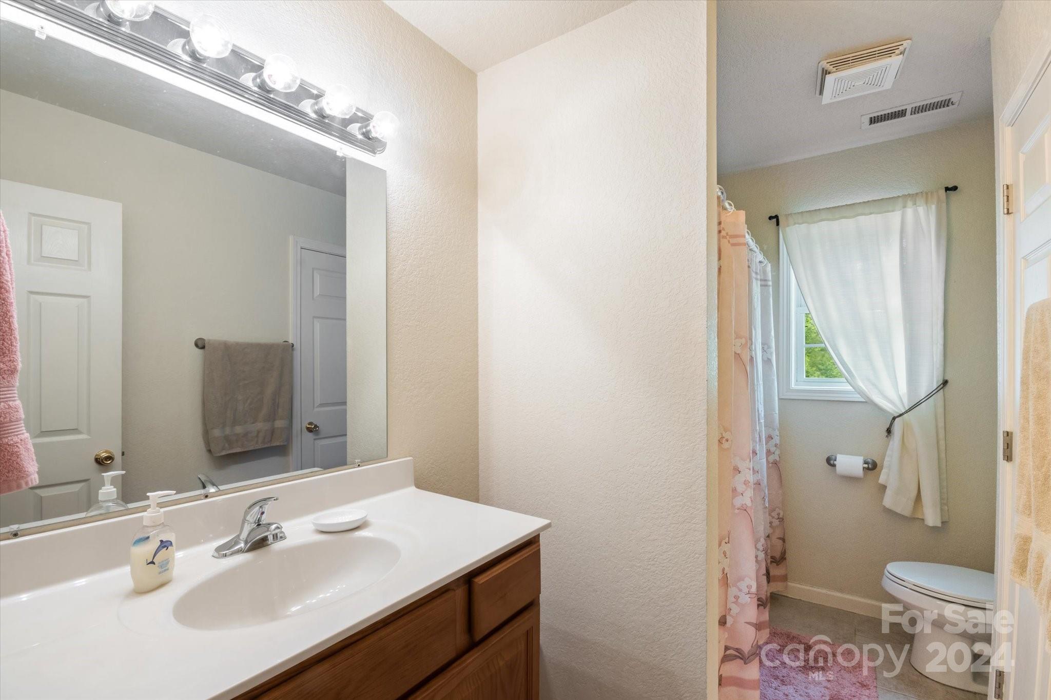 7 Sirenas Way Unit: A & B