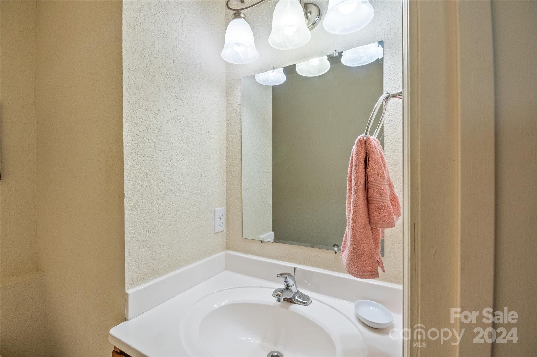 7 Sirenas Way Unit: A & B